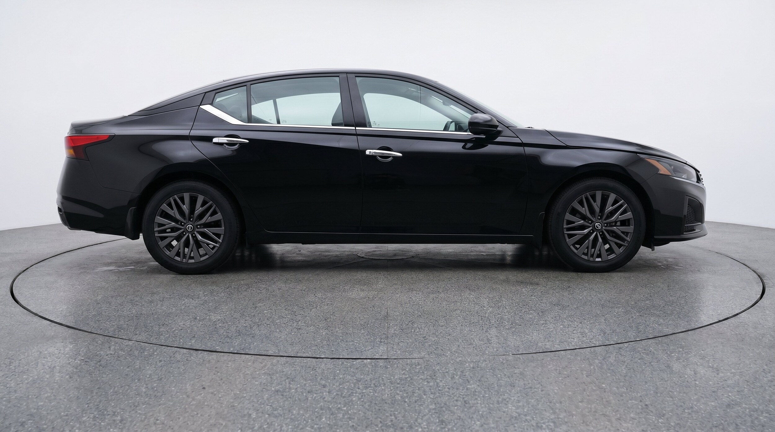 Thumbnail: 2025 Nissan Altima - 11