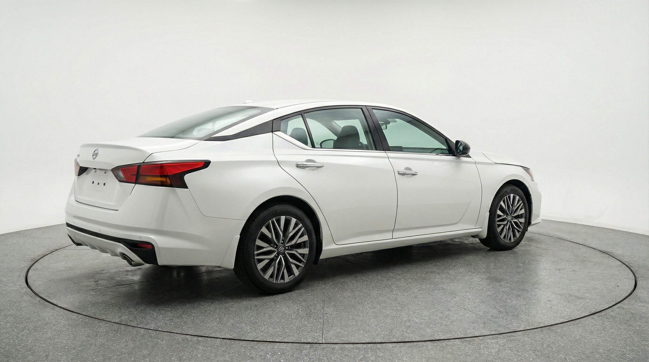 Thumbnail: 2025 Nissan Altima - 9