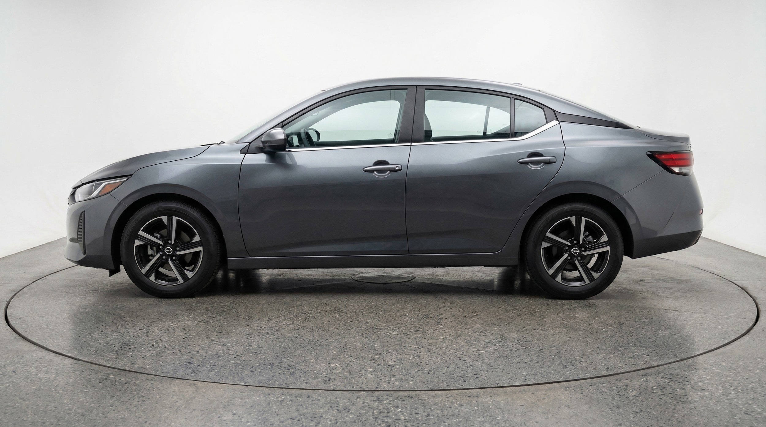 Thumbnail: 2025 Nissan Sentra - 5