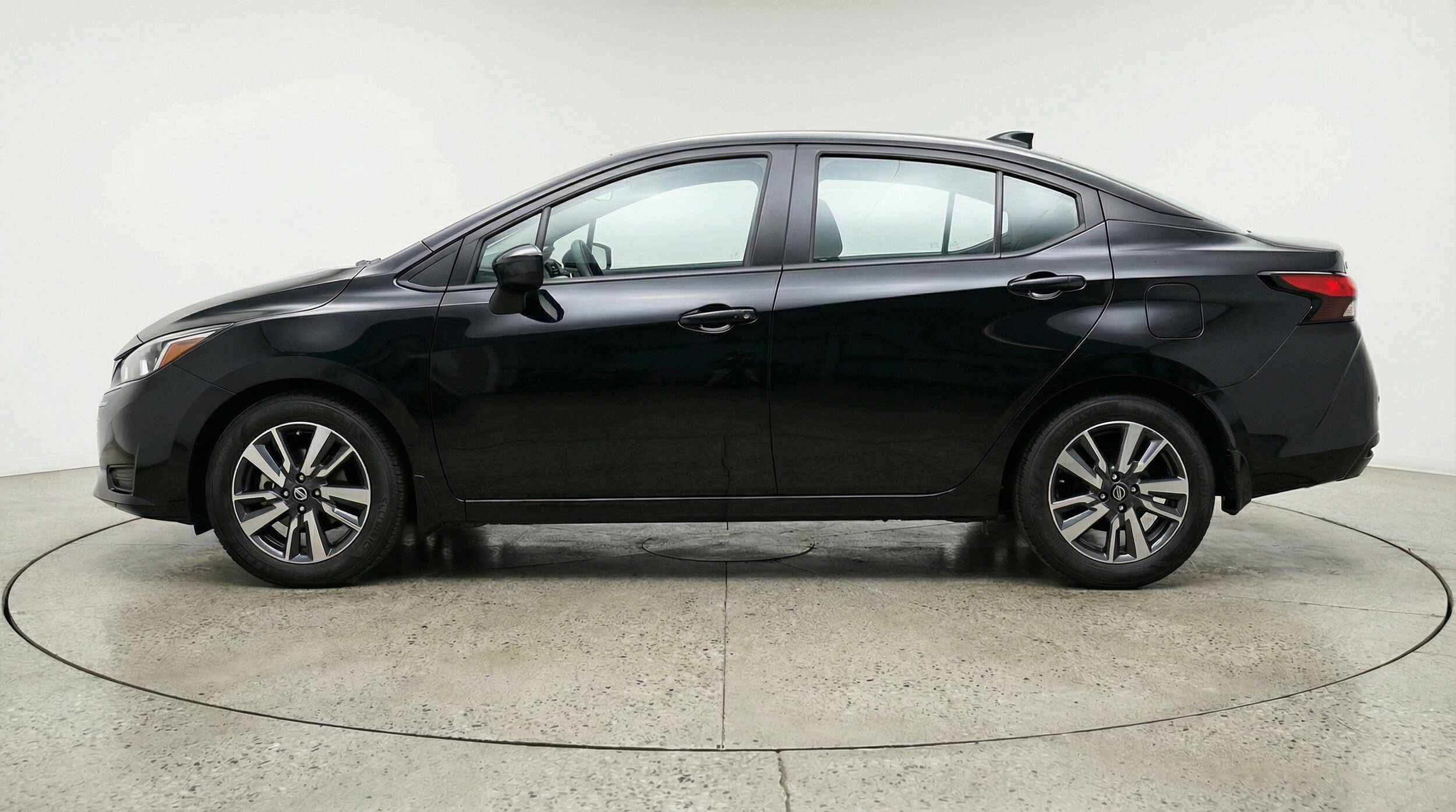 Thumbnail: 2025 Nissan Versa - 5
