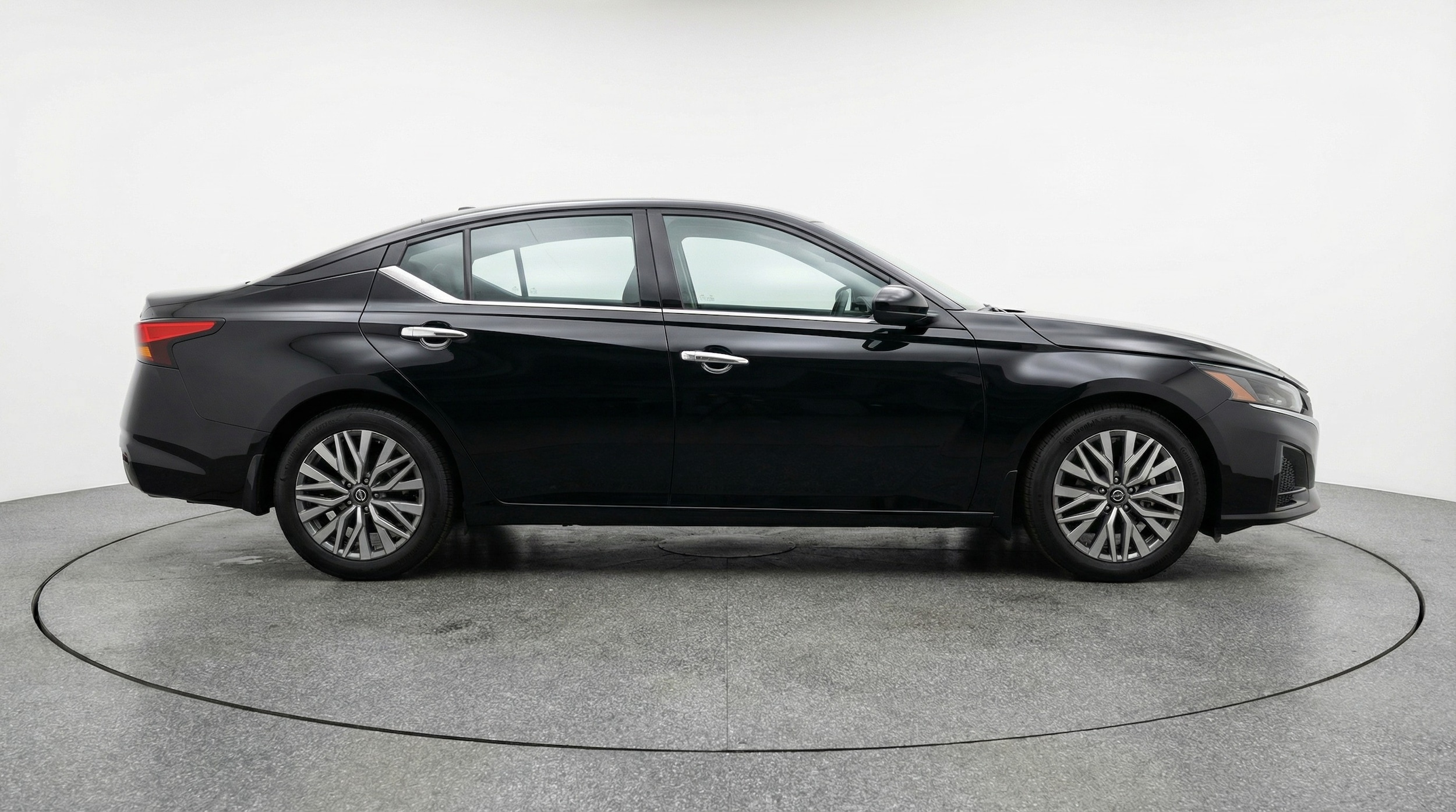 Thumbnail: 2025 Nissan Altima - 8