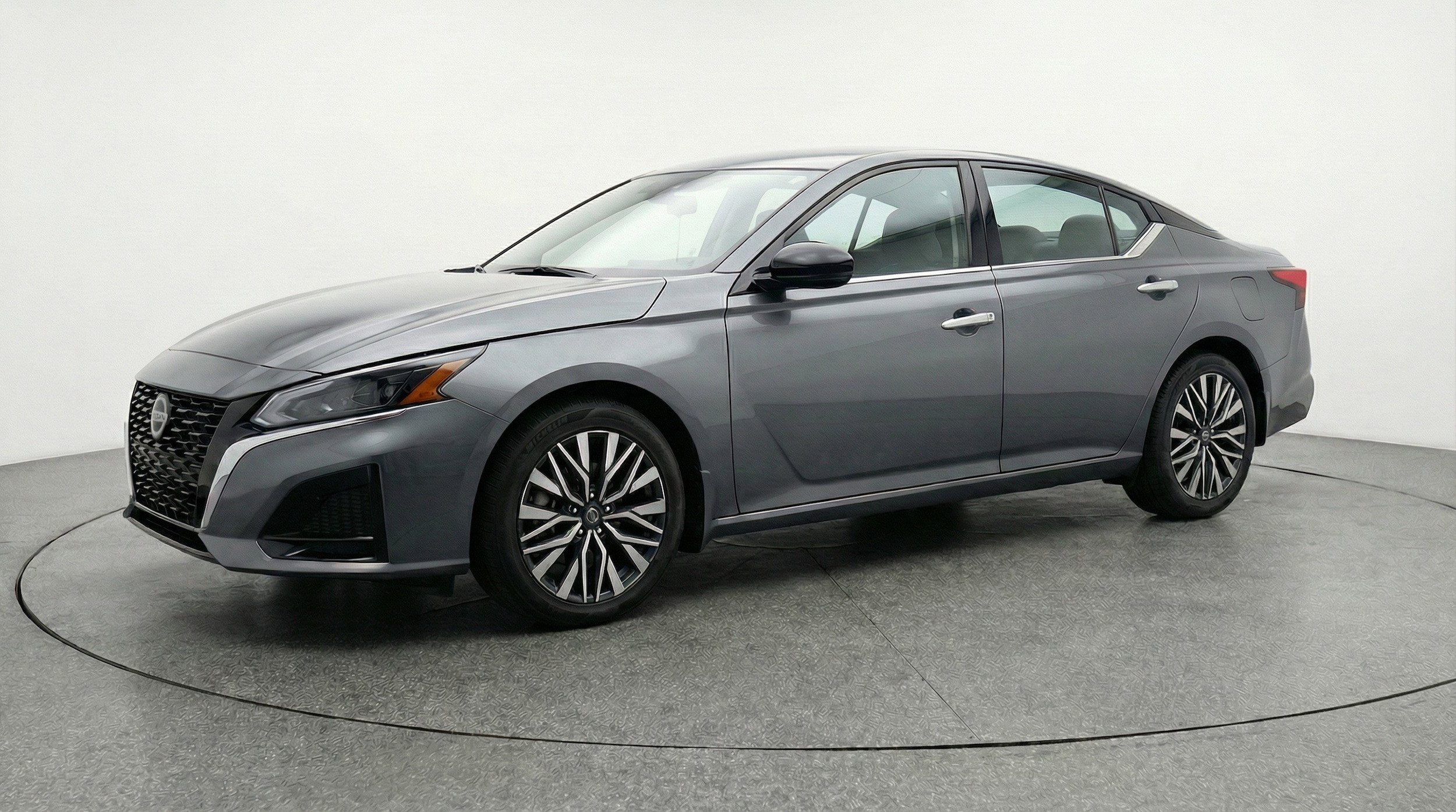 Thumbnail: 2025 Nissan Altima - 3