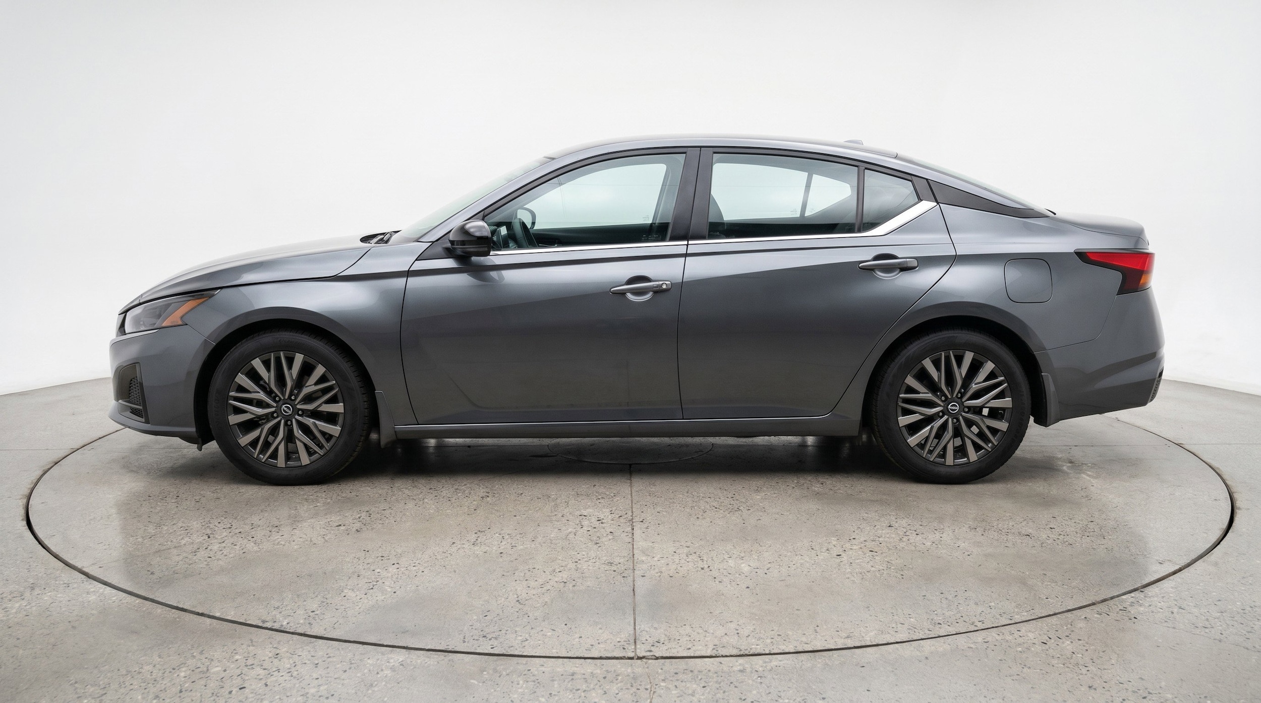 Thumbnail: 2025 Nissan Altima - 5