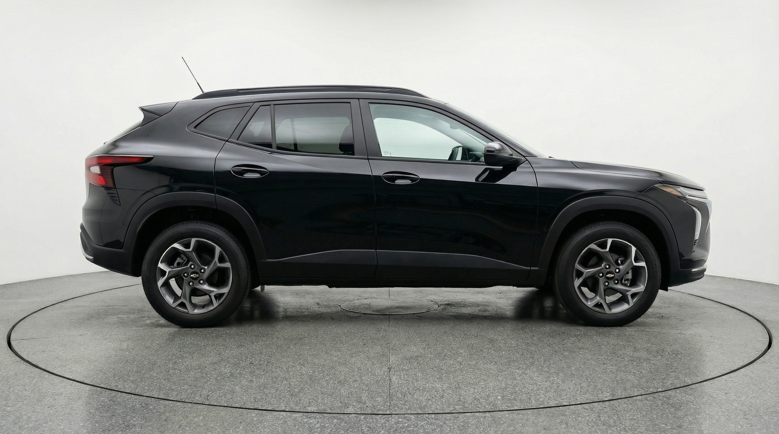 Thumbnail: 2025 Chevrolet Trax - 8