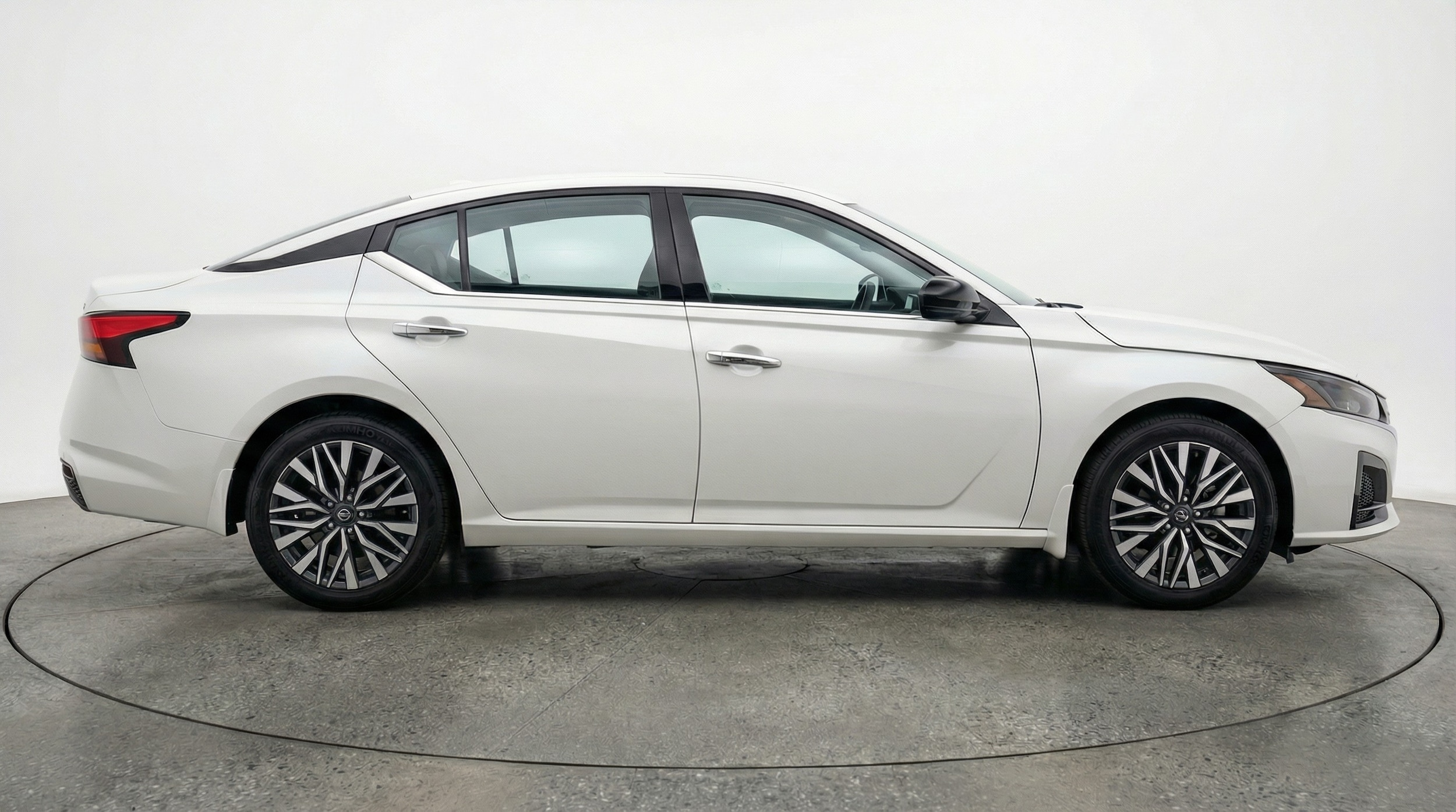 Thumbnail: 2025 Nissan Altima - 8