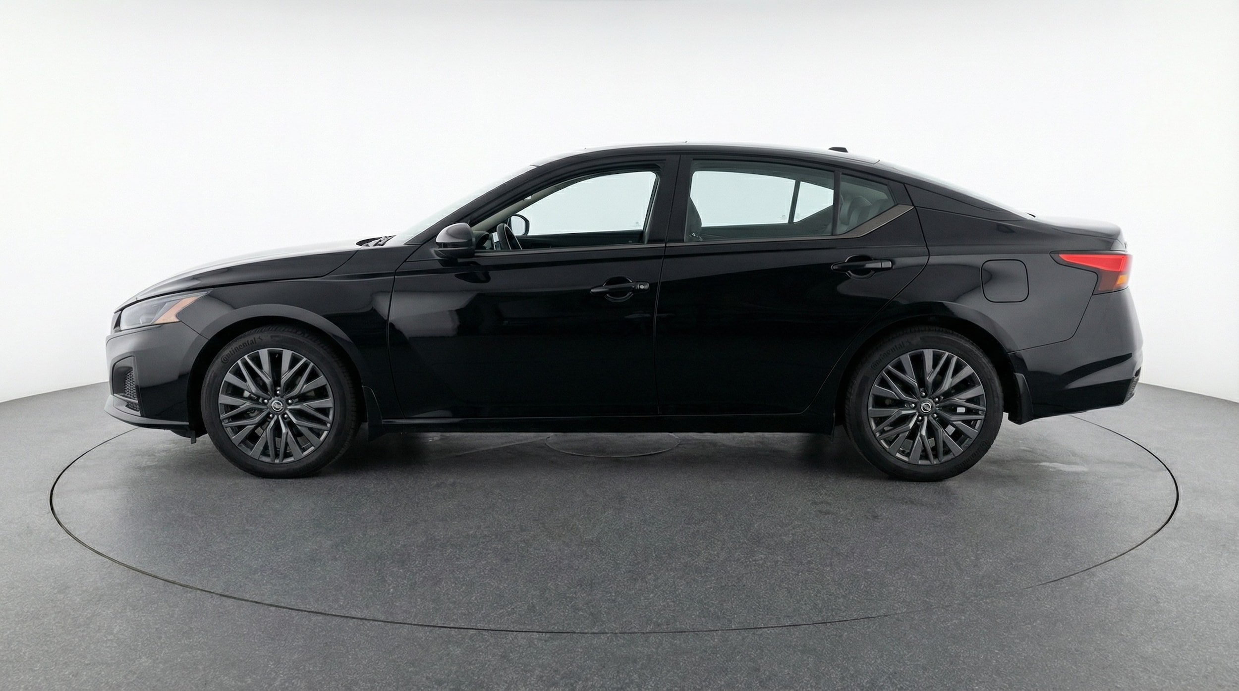 Thumbnail: 2025 Nissan Altima - 4