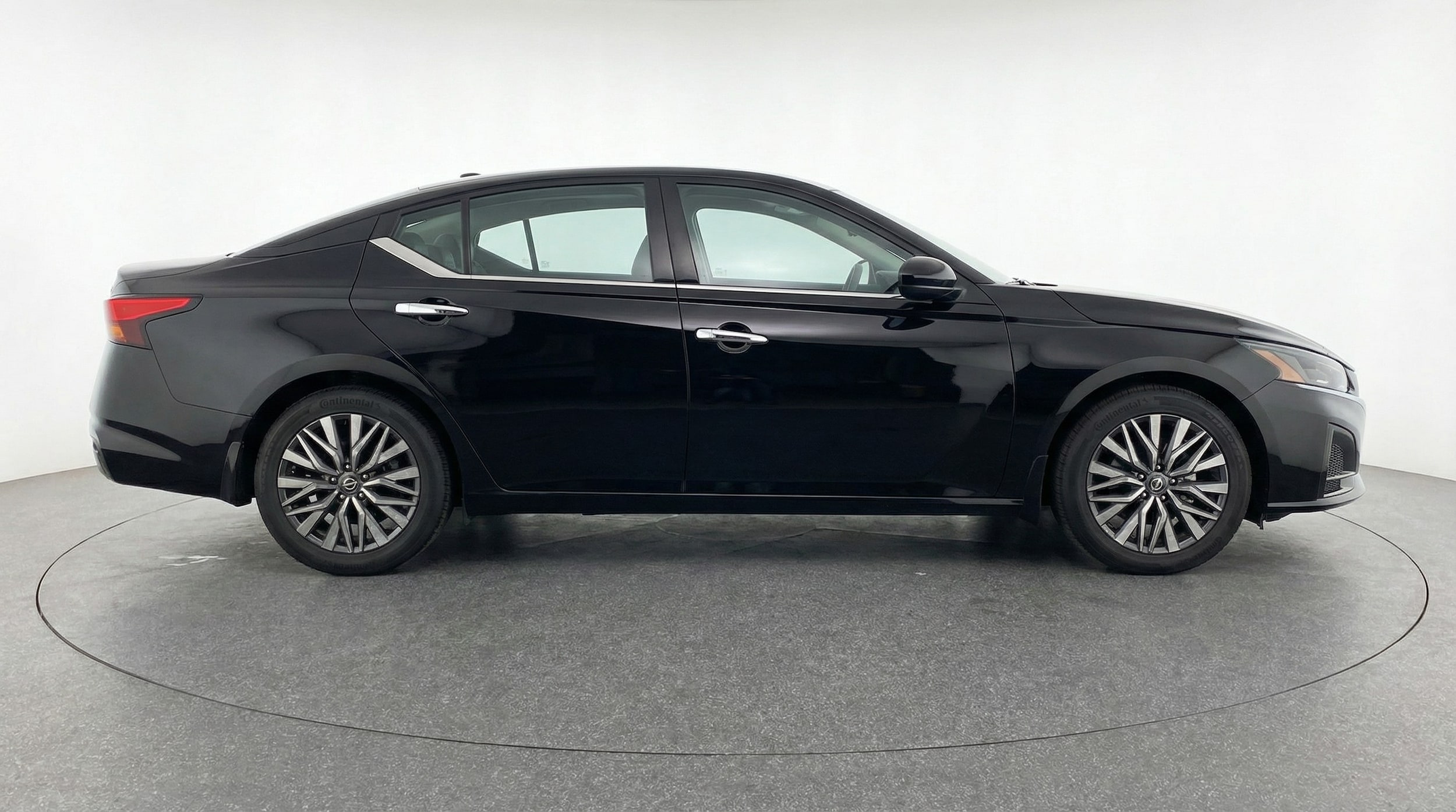 Thumbnail: 2025 Nissan Altima - 8