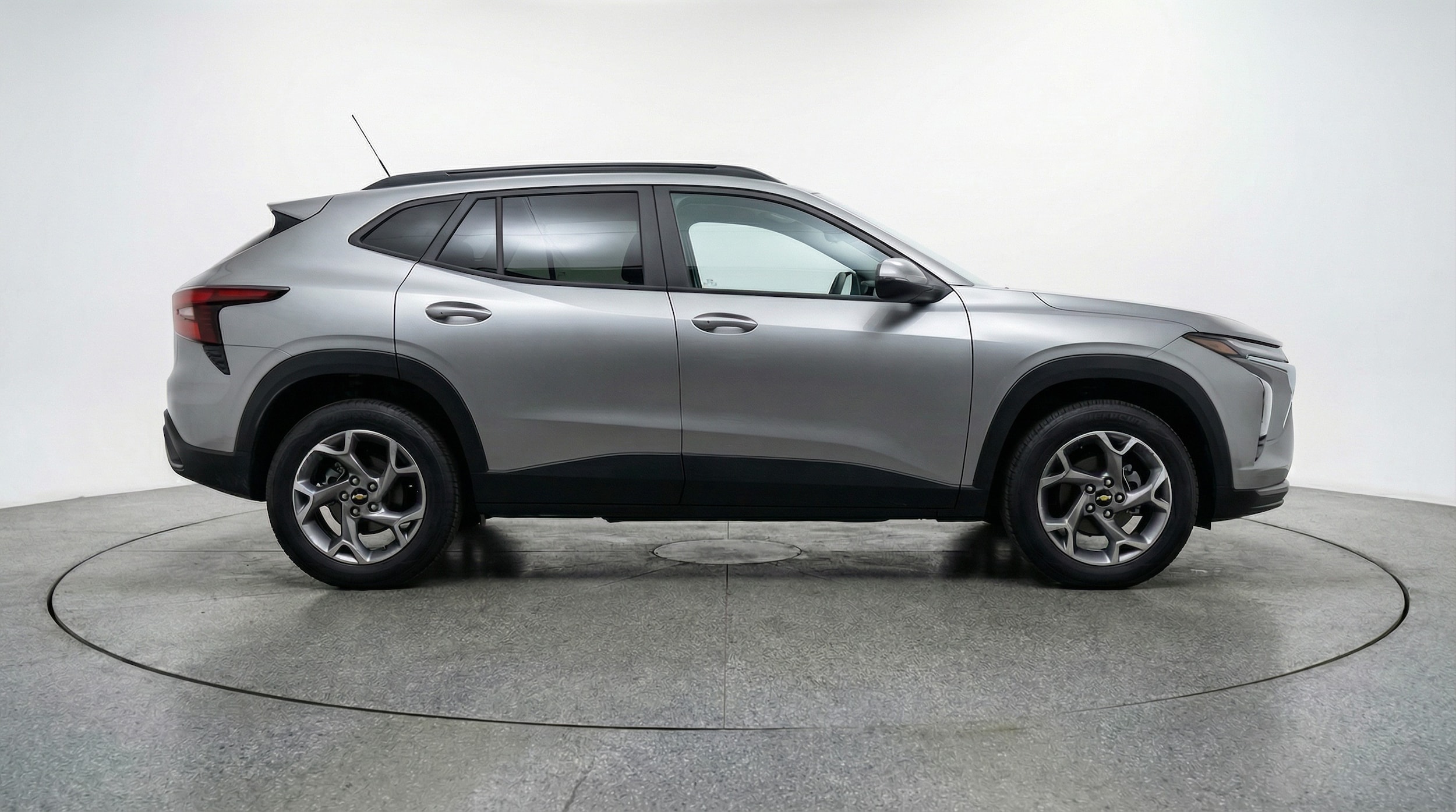 Thumbnail: 2025 Chevrolet Trax - 8