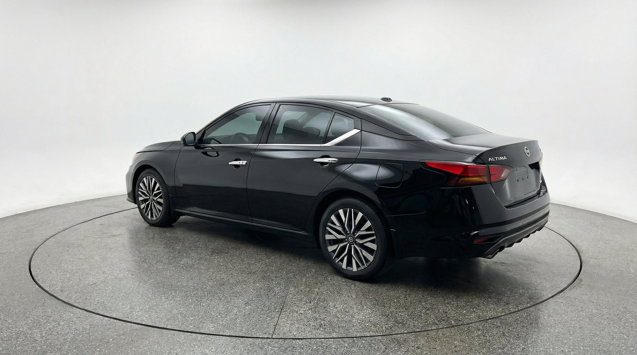 Thumbnail: 2025 Nissan Altima - 6