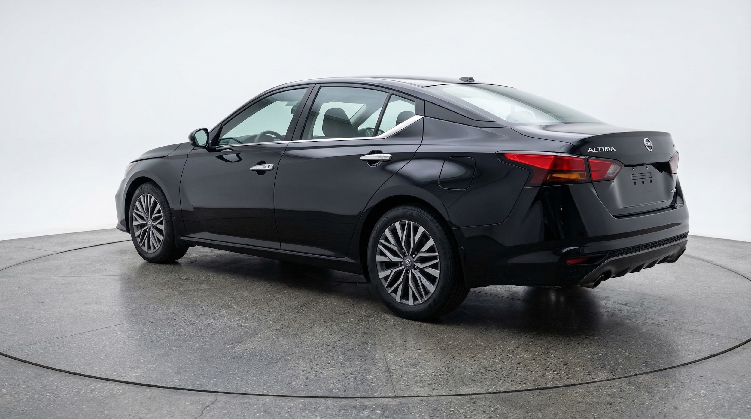 Thumbnail: 2025 Nissan Altima - 5