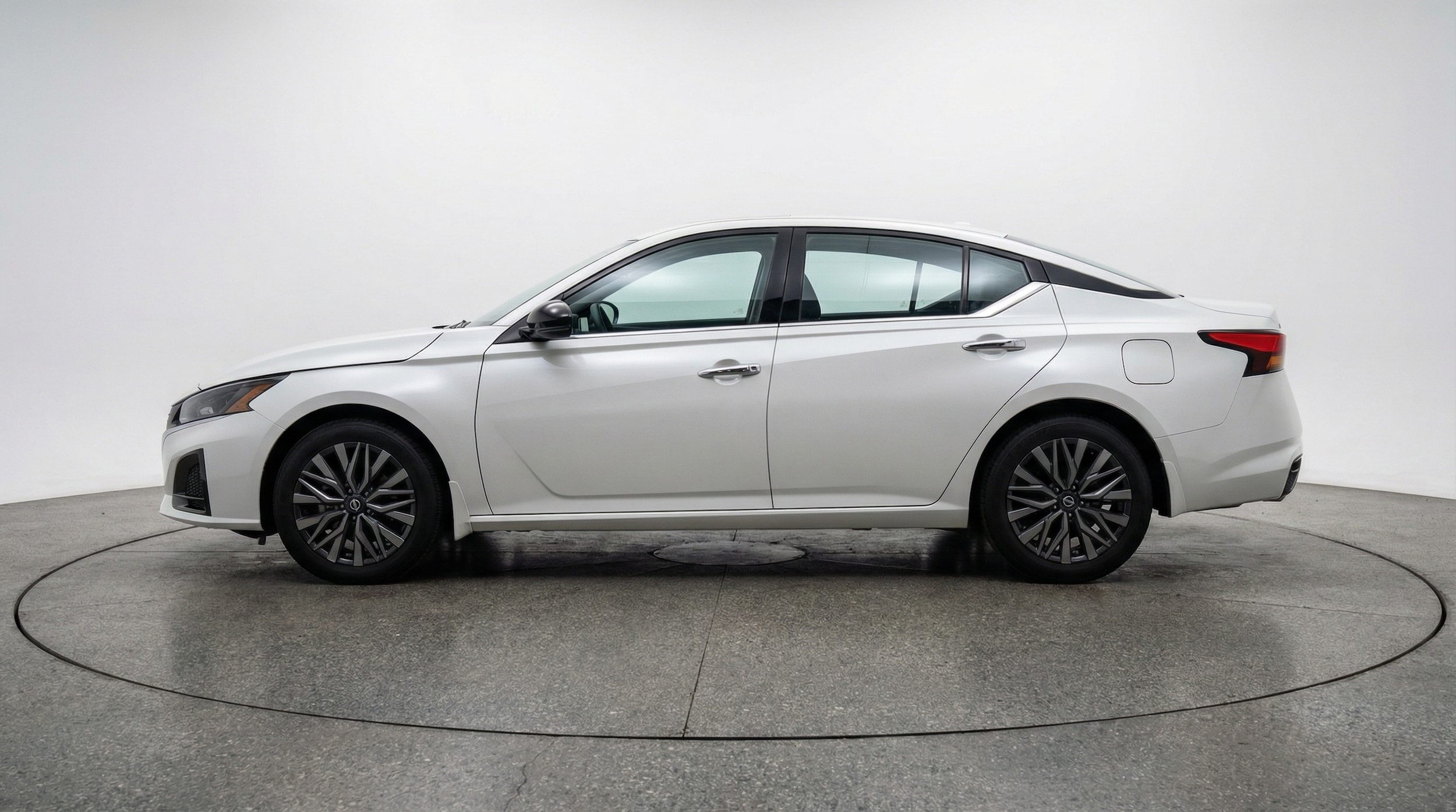 Thumbnail: 2025 Nissan Altima - 4