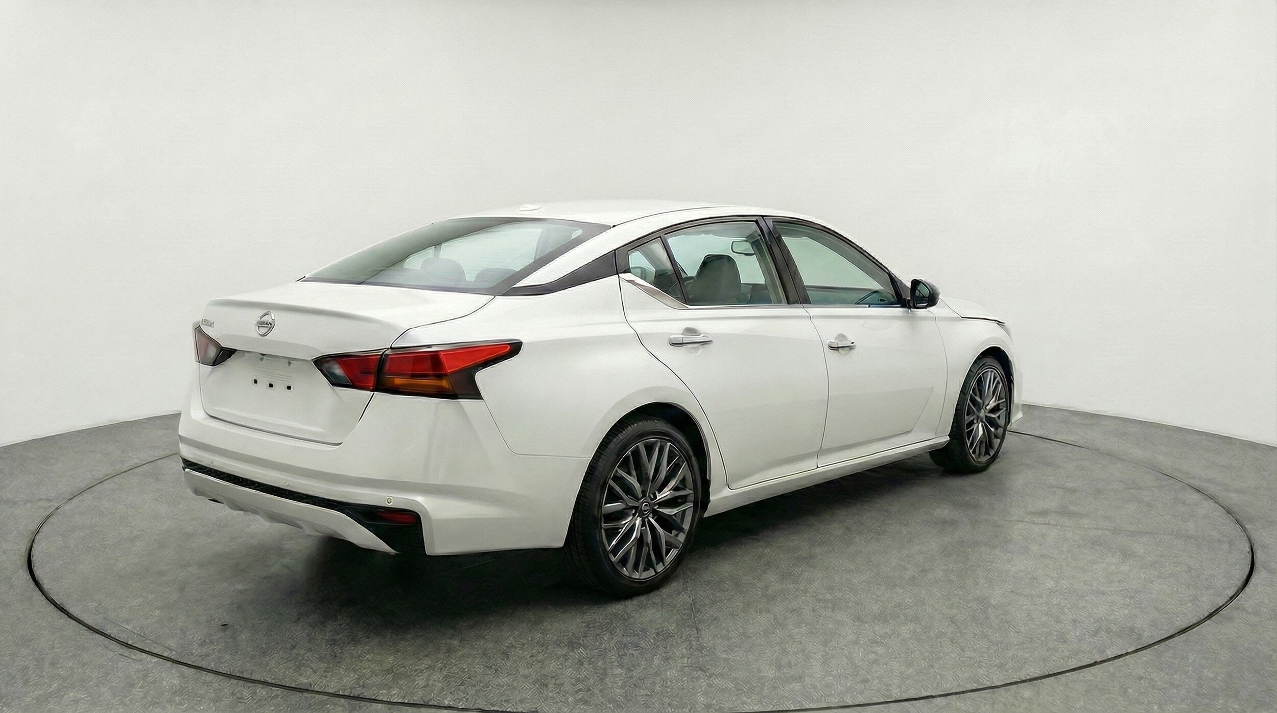 Thumbnail: 2025 Nissan Altima - 9