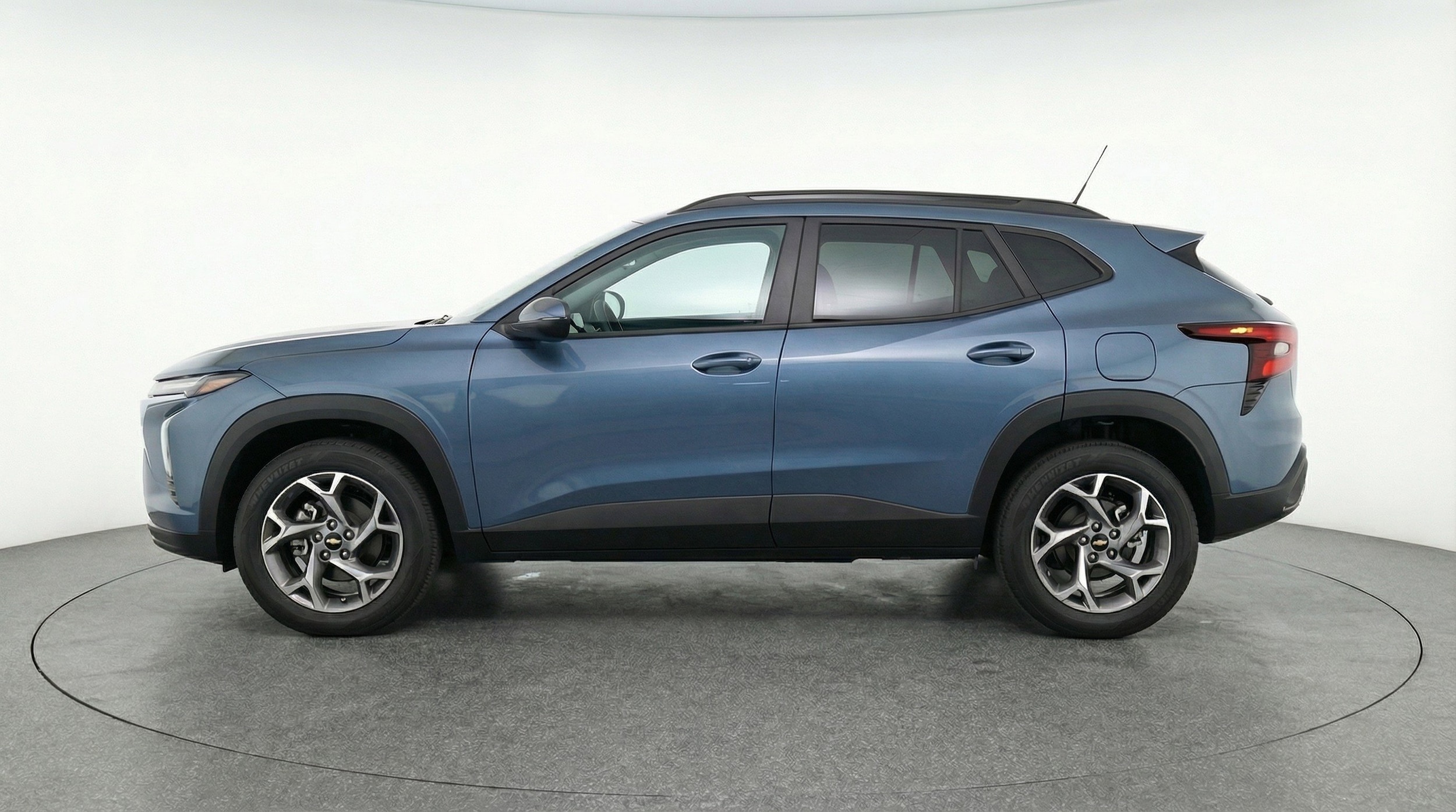 Thumbnail: 2025 Chevrolet Trax - 5