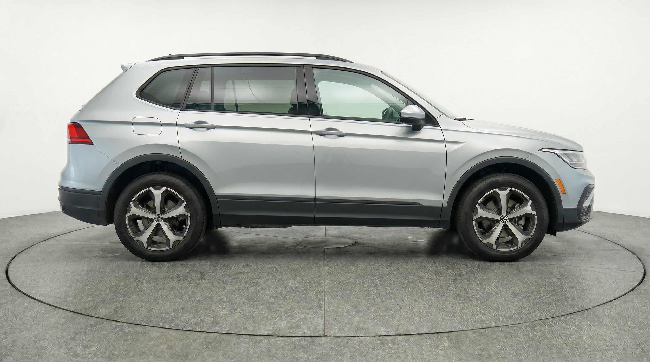 Thumbnail: 2026 Volkswagen Tiguan - 11