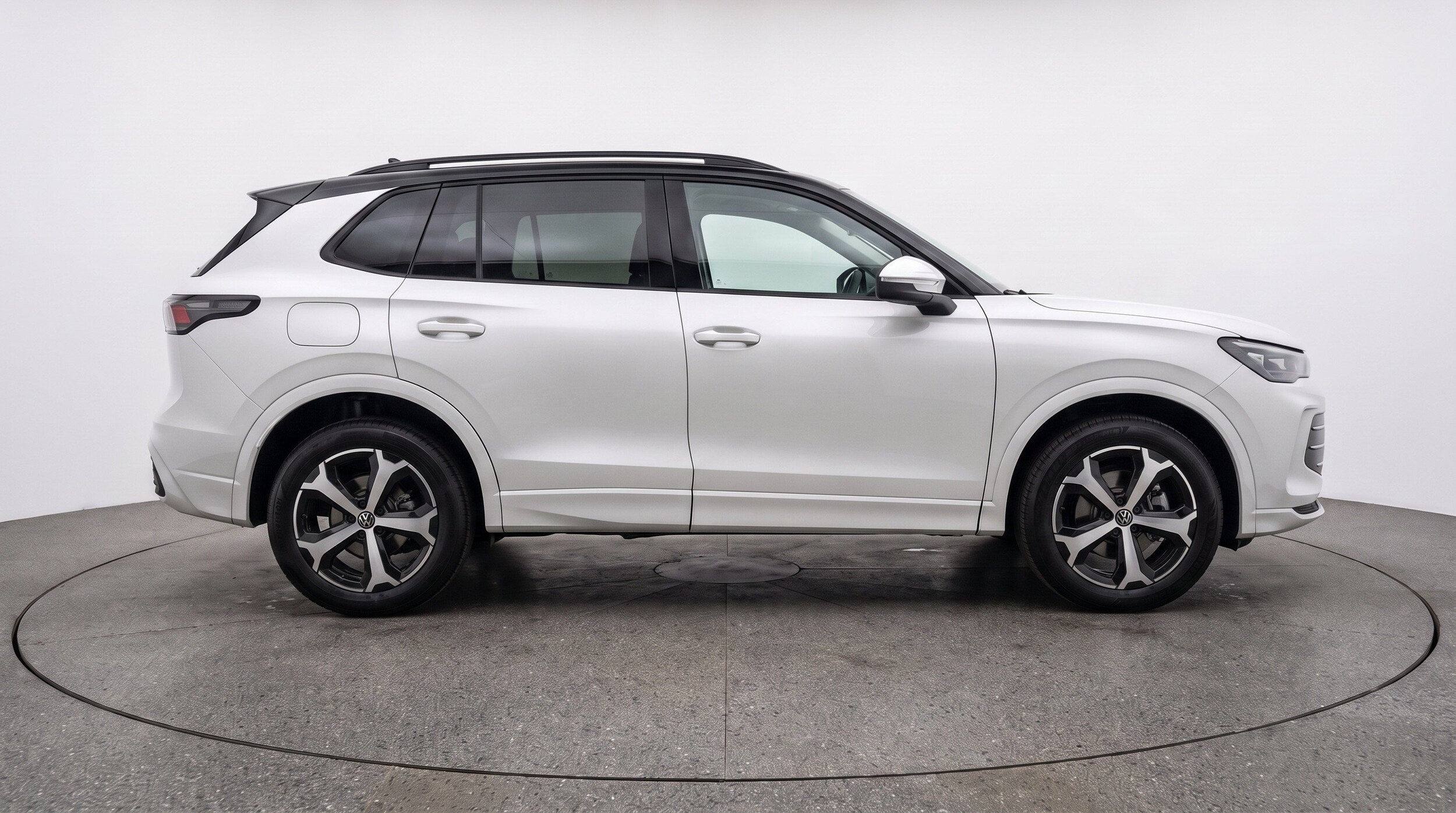 Thumbnail: 2026 Volkswagen Tiguan - 11