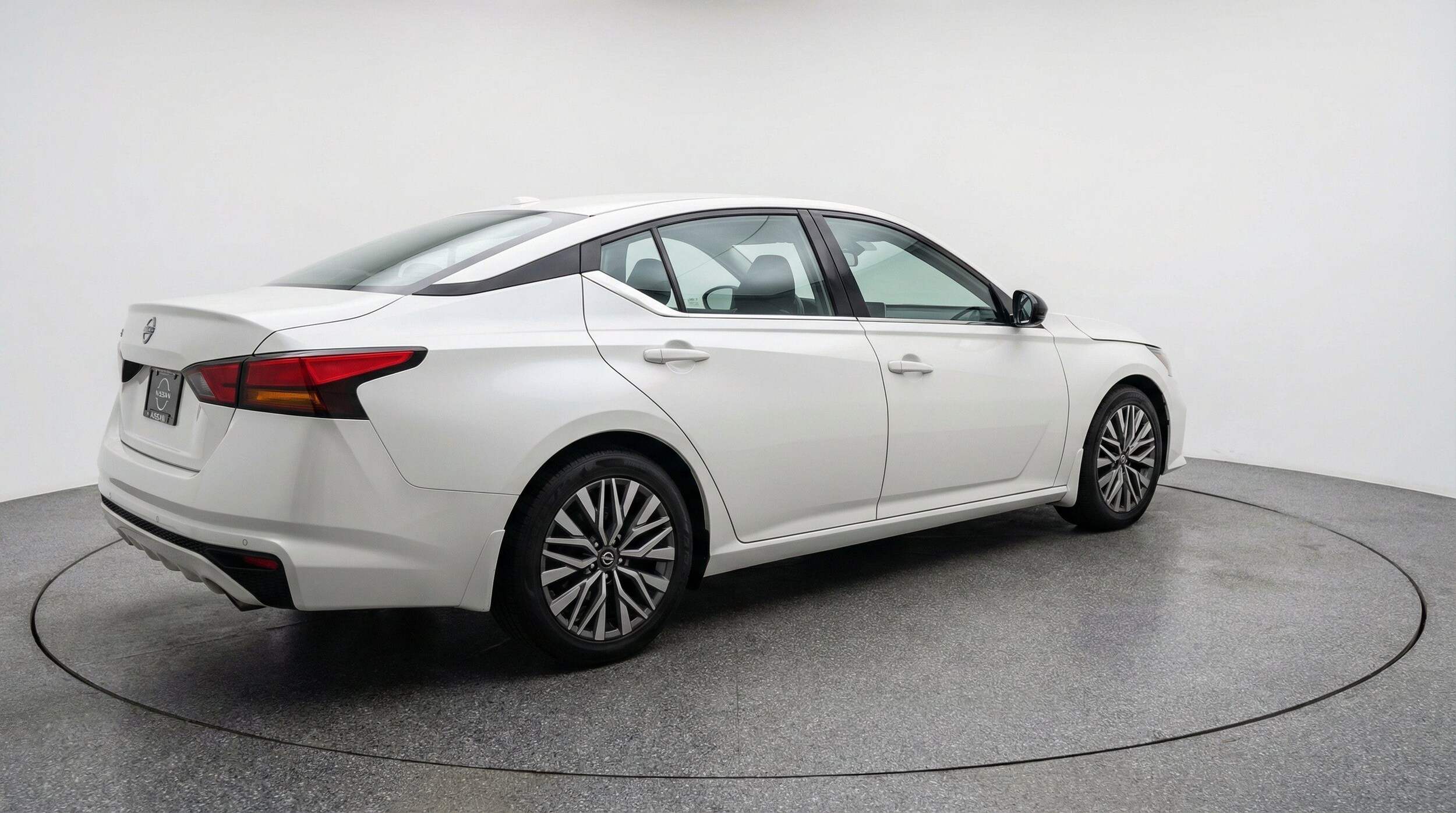 Thumbnail: 2025 Nissan Altima - 9