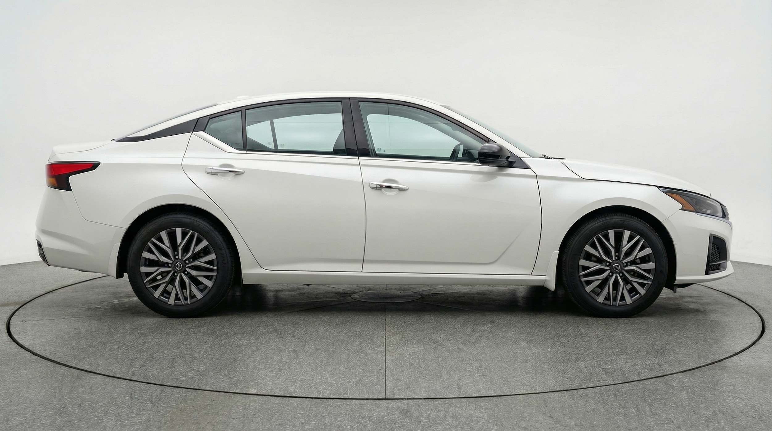 Thumbnail: 2025 Nissan Altima - 8