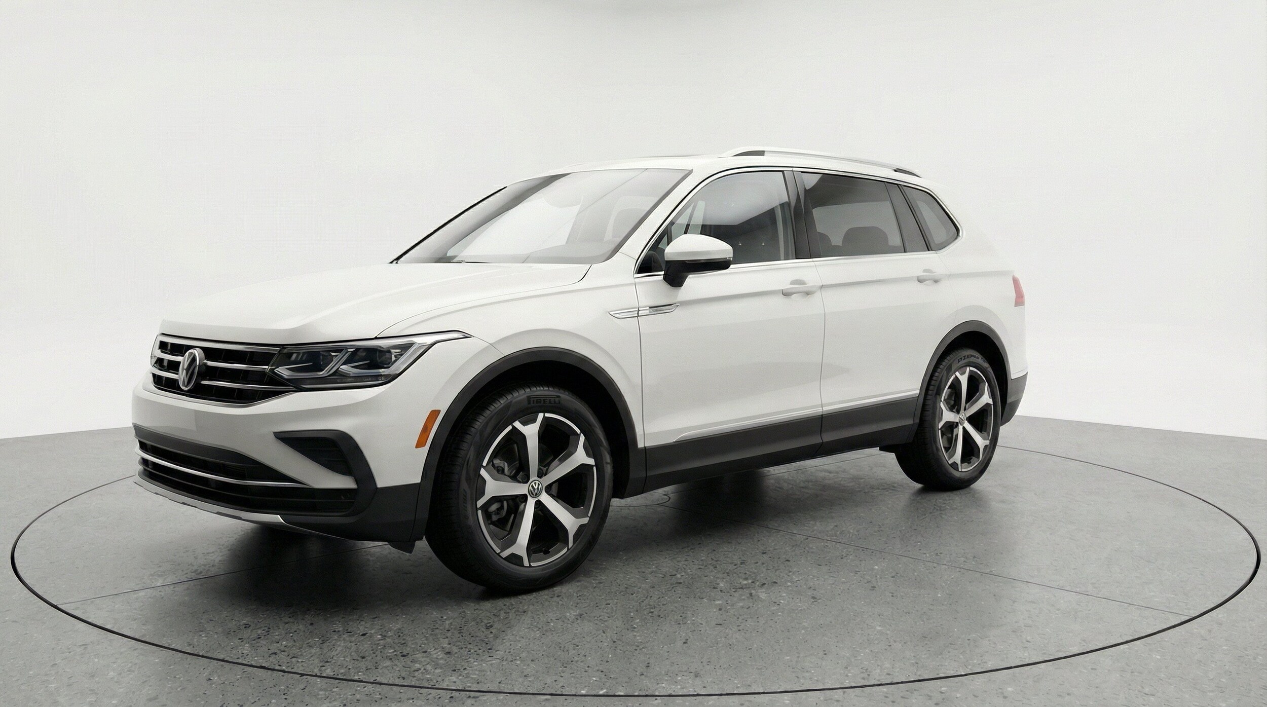 Thumbnail: 2026 Volkswagen Tiguan - 3