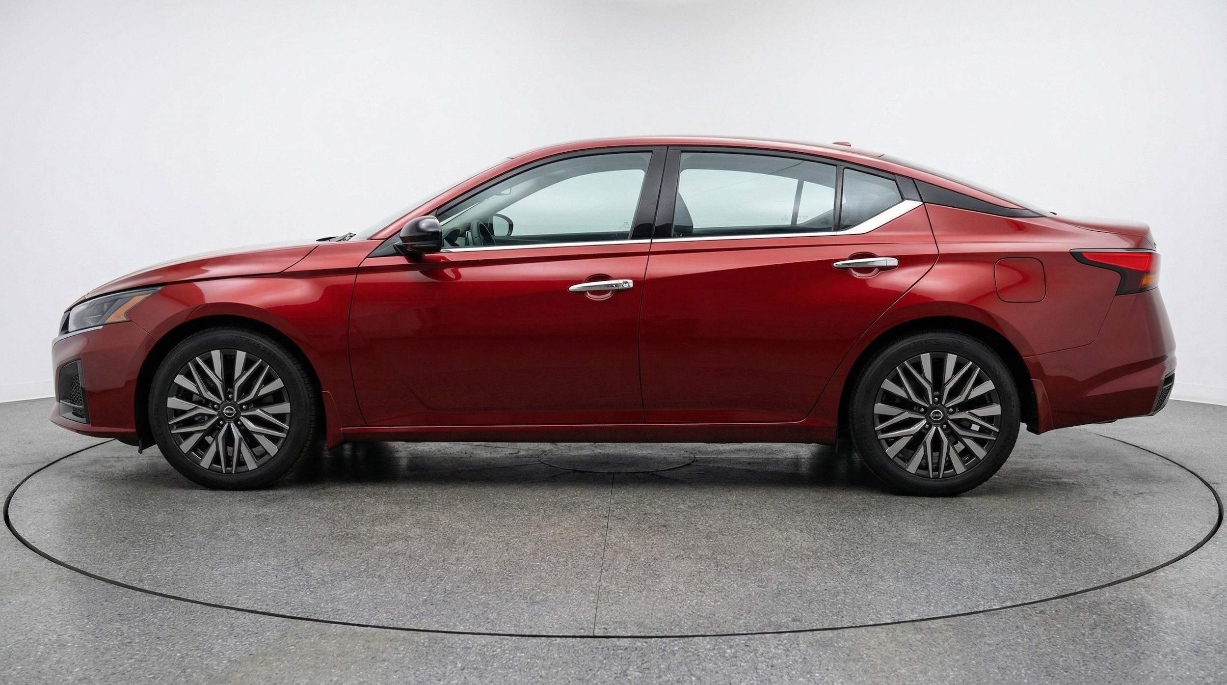 Thumbnail: 2025 Nissan Altima - 5