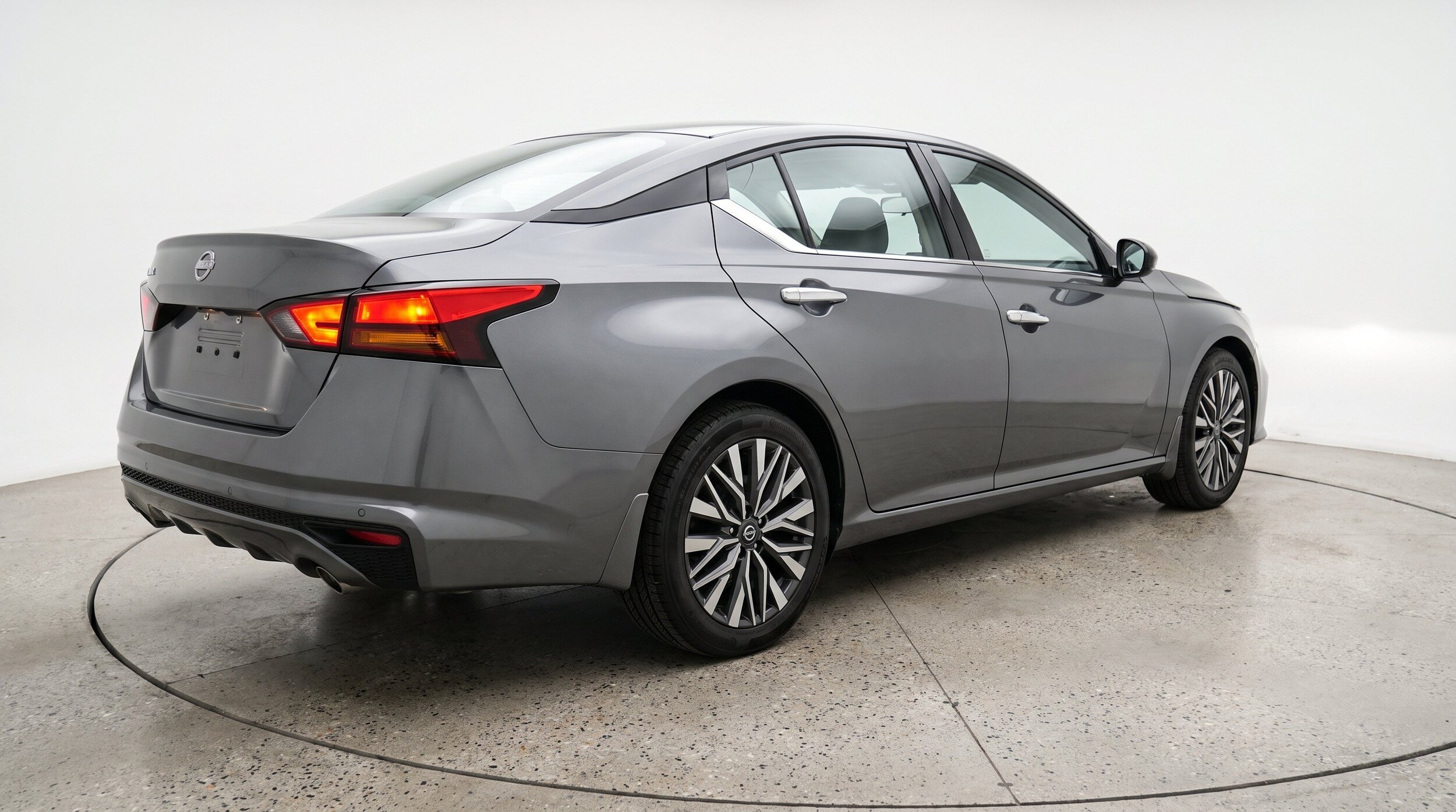 Thumbnail: 2025 Nissan Altima - 9