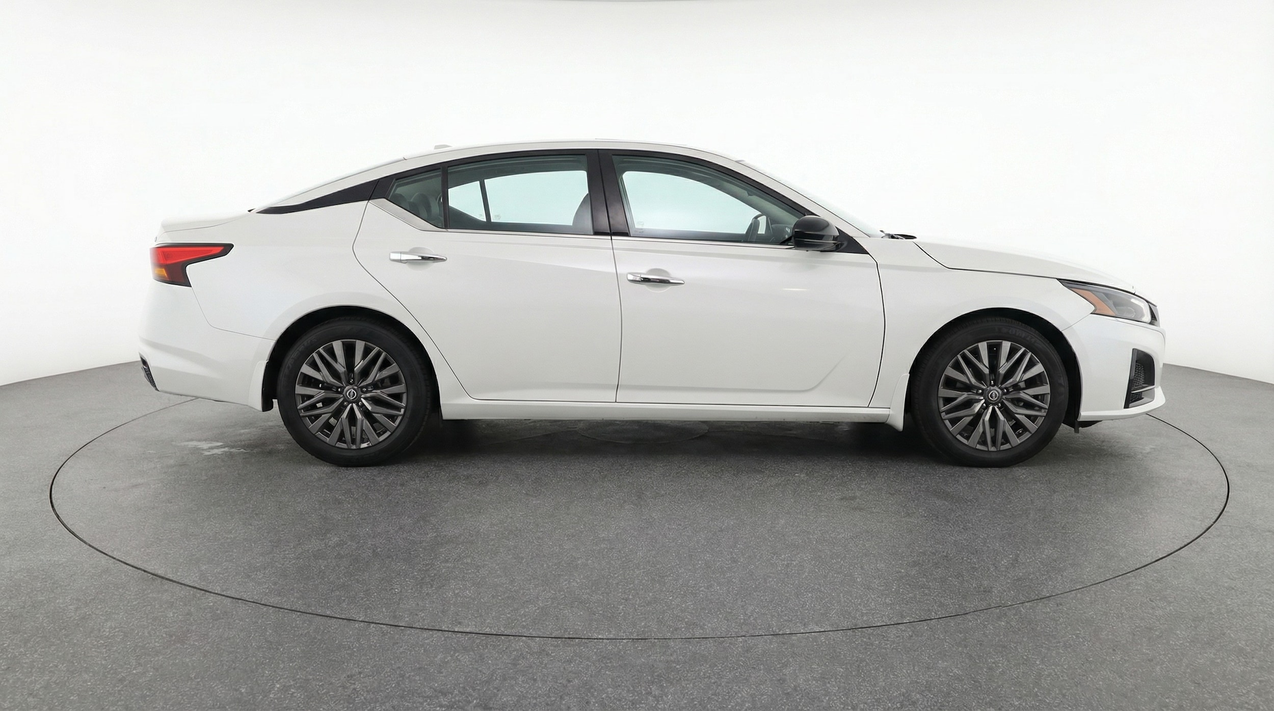 Thumbnail: 2025 Nissan Altima - 8