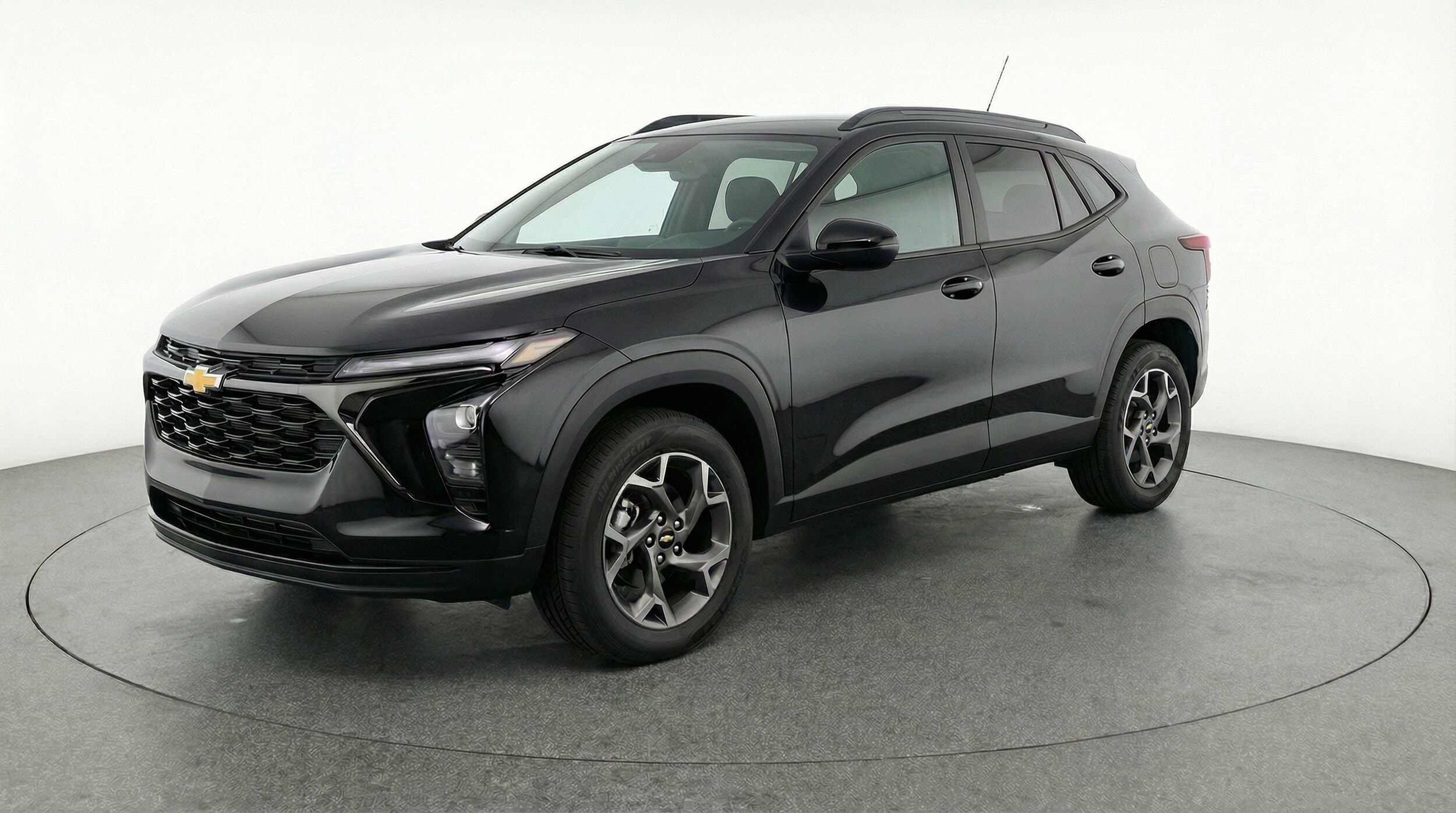Thumbnail: 2025 Chevrolet Trax - 3