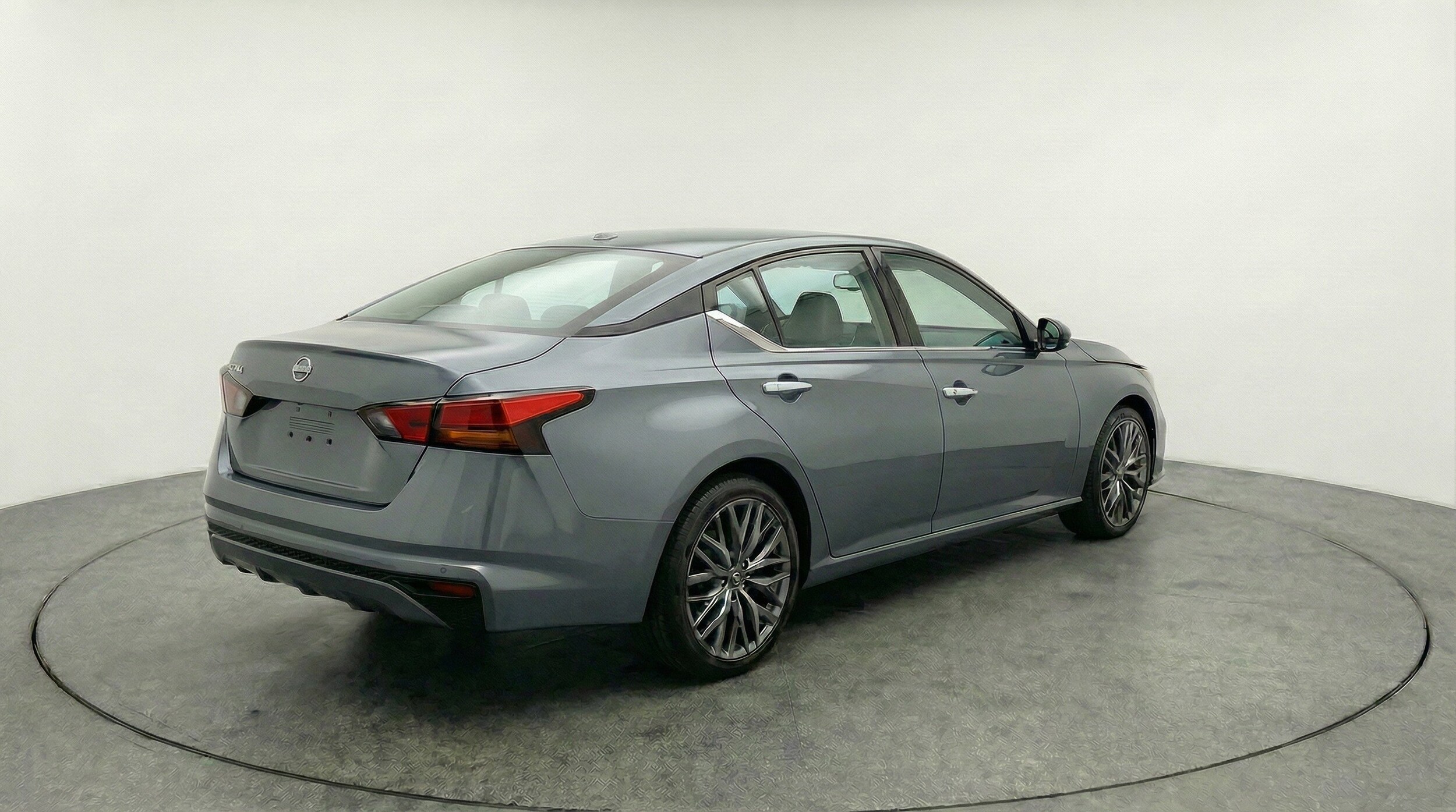 Thumbnail: 2025 Nissan Altima - 9
