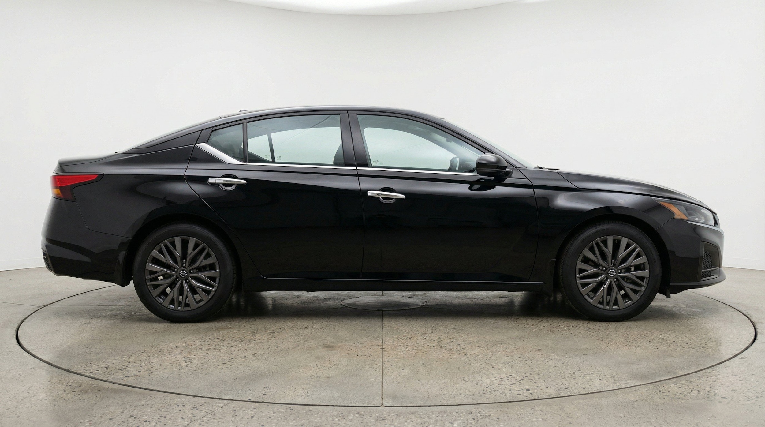 Thumbnail: 2025 Nissan Altima - 11