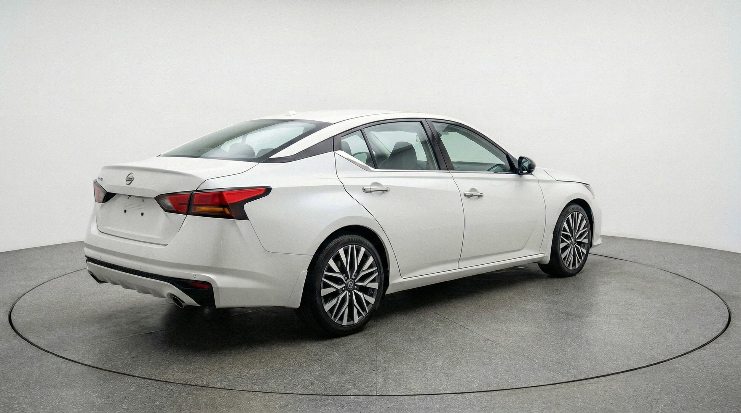 Thumbnail: 2025 Nissan Altima - 9