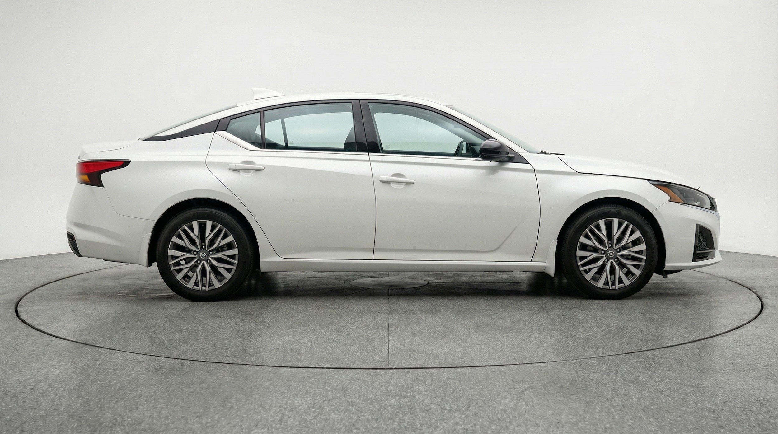 Thumbnail: 2025 Nissan Altima - 11