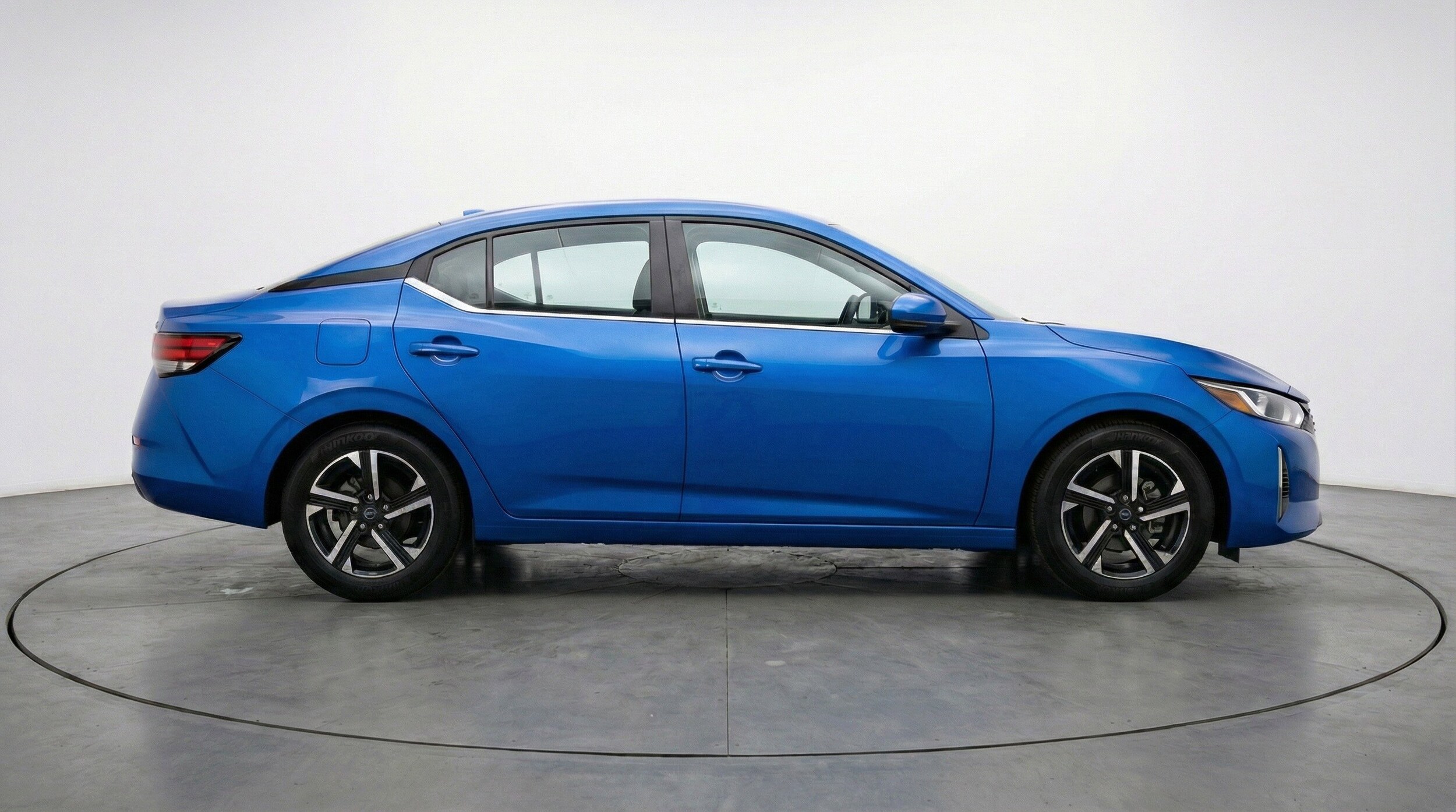 Thumbnail: 2025 Nissan Sentra - 11