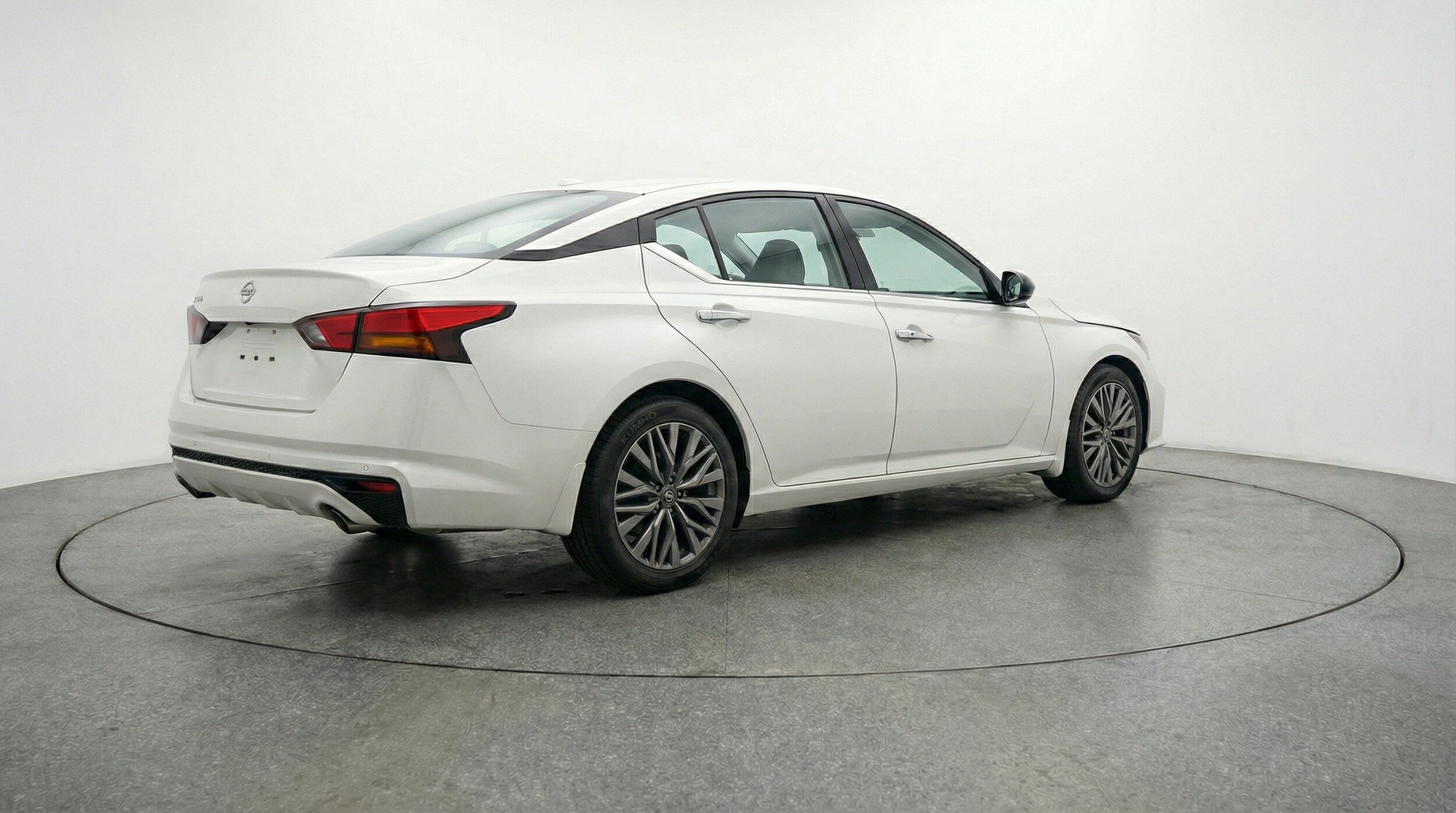 Thumbnail: 2025 Nissan Altima - 9