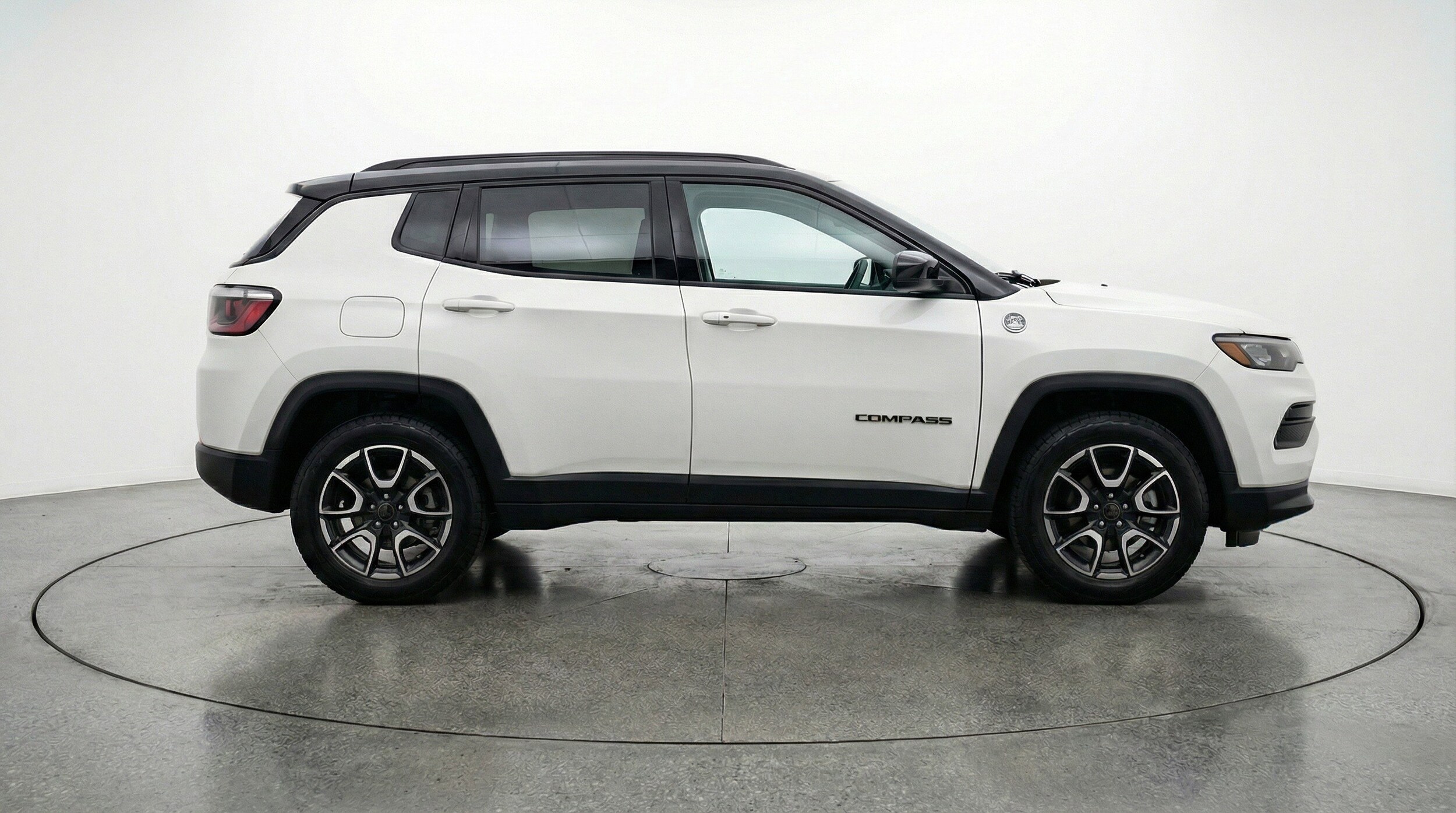 Thumbnail: 2025 Jeep Compass - 11