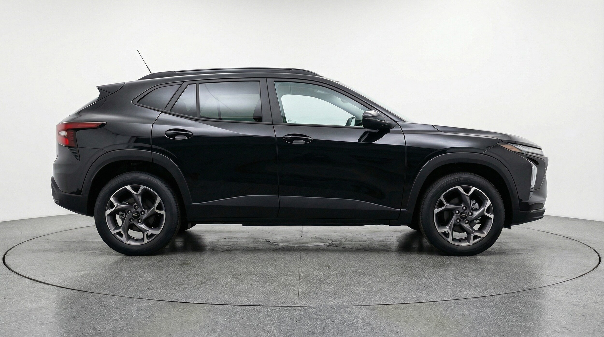 Thumbnail: 2025 Chevrolet Trax - 8