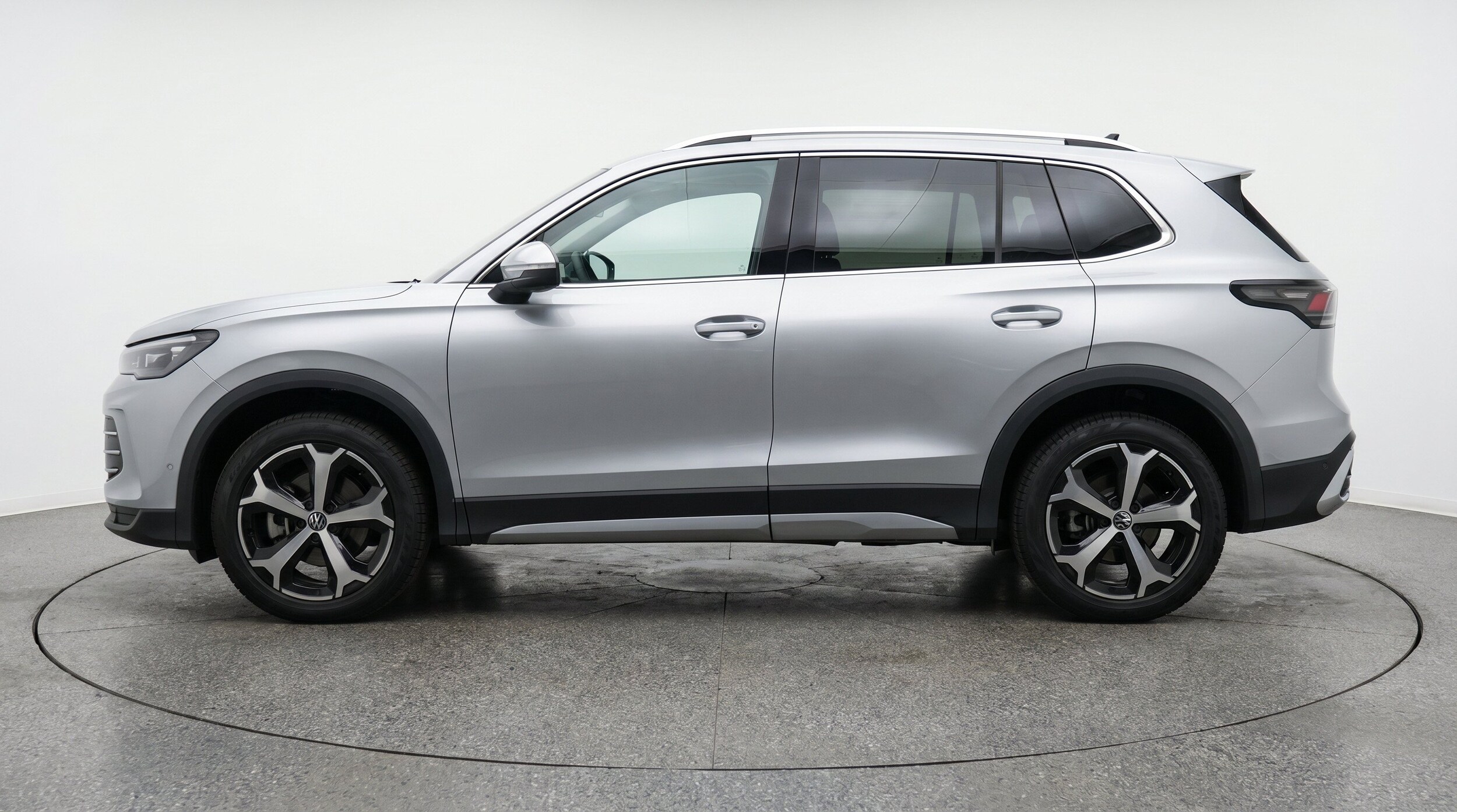 Thumbnail: 2026 Volkswagen Tiguan - 5