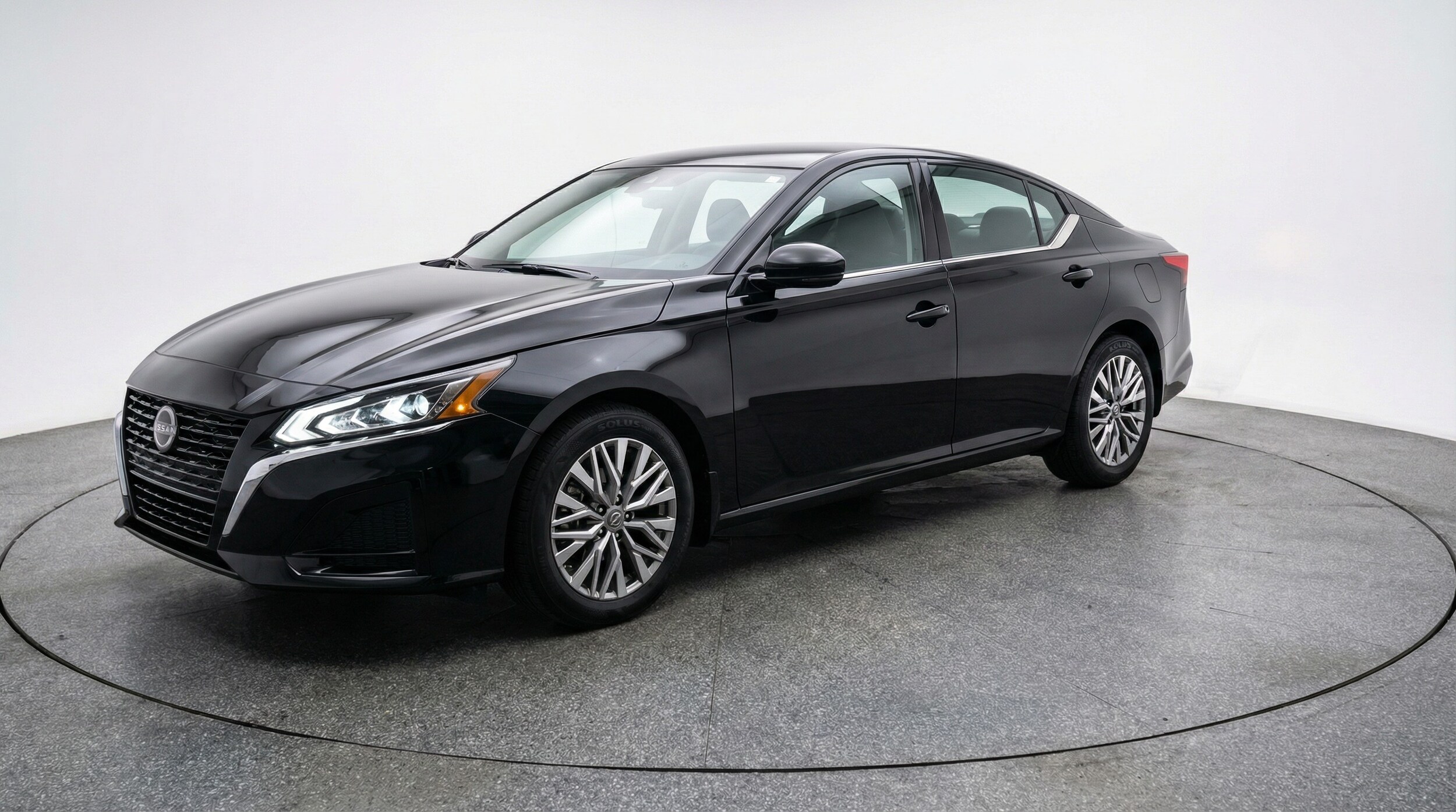 Thumbnail: 2025 Nissan Altima - 3