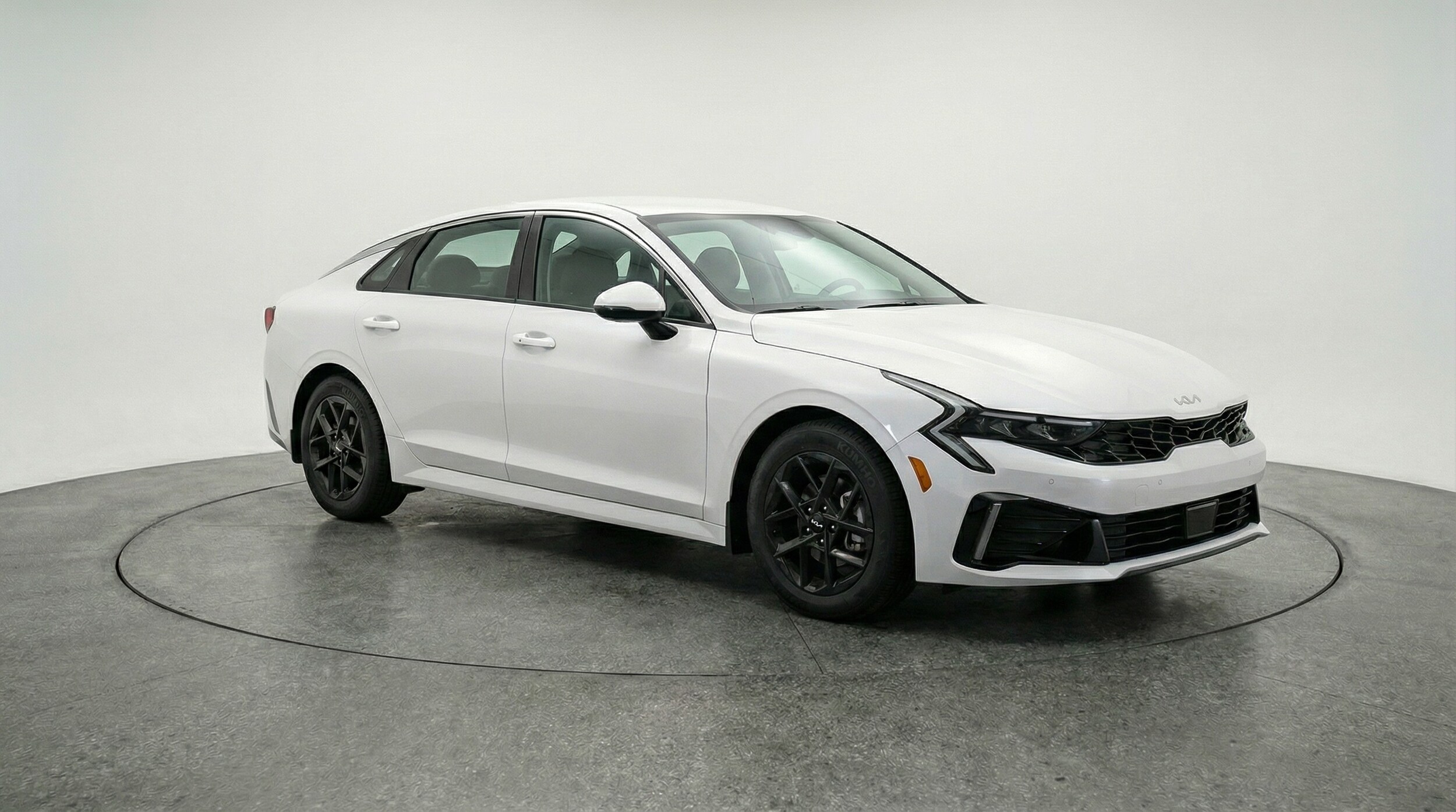 Thumbnail: 2025 Kia K5 - 1