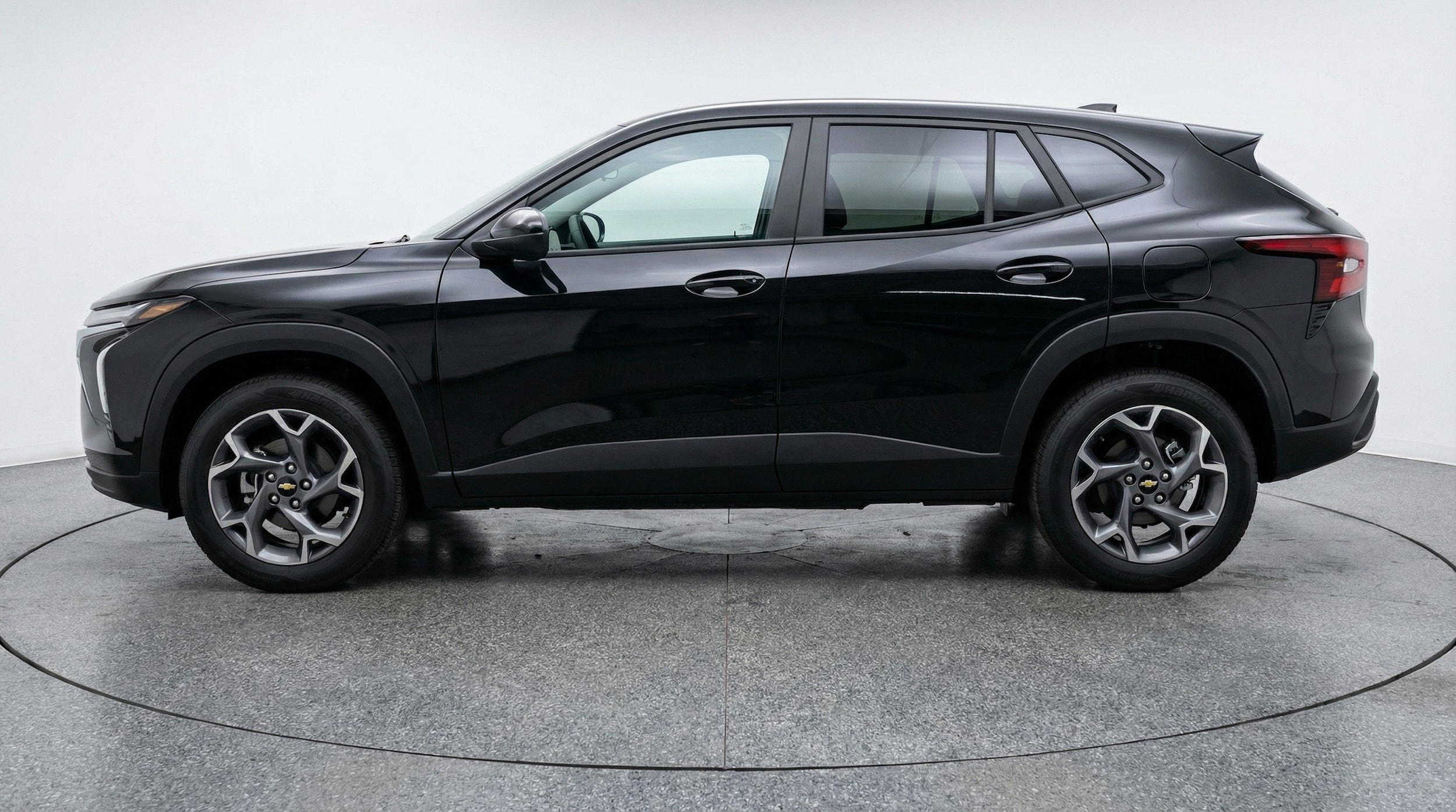 Thumbnail: 2025 Chevrolet Trax - 4