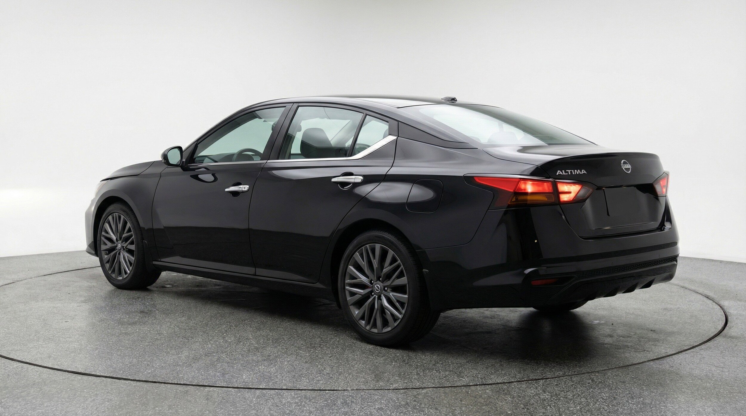 Thumbnail: 2025 Nissan Altima - 6