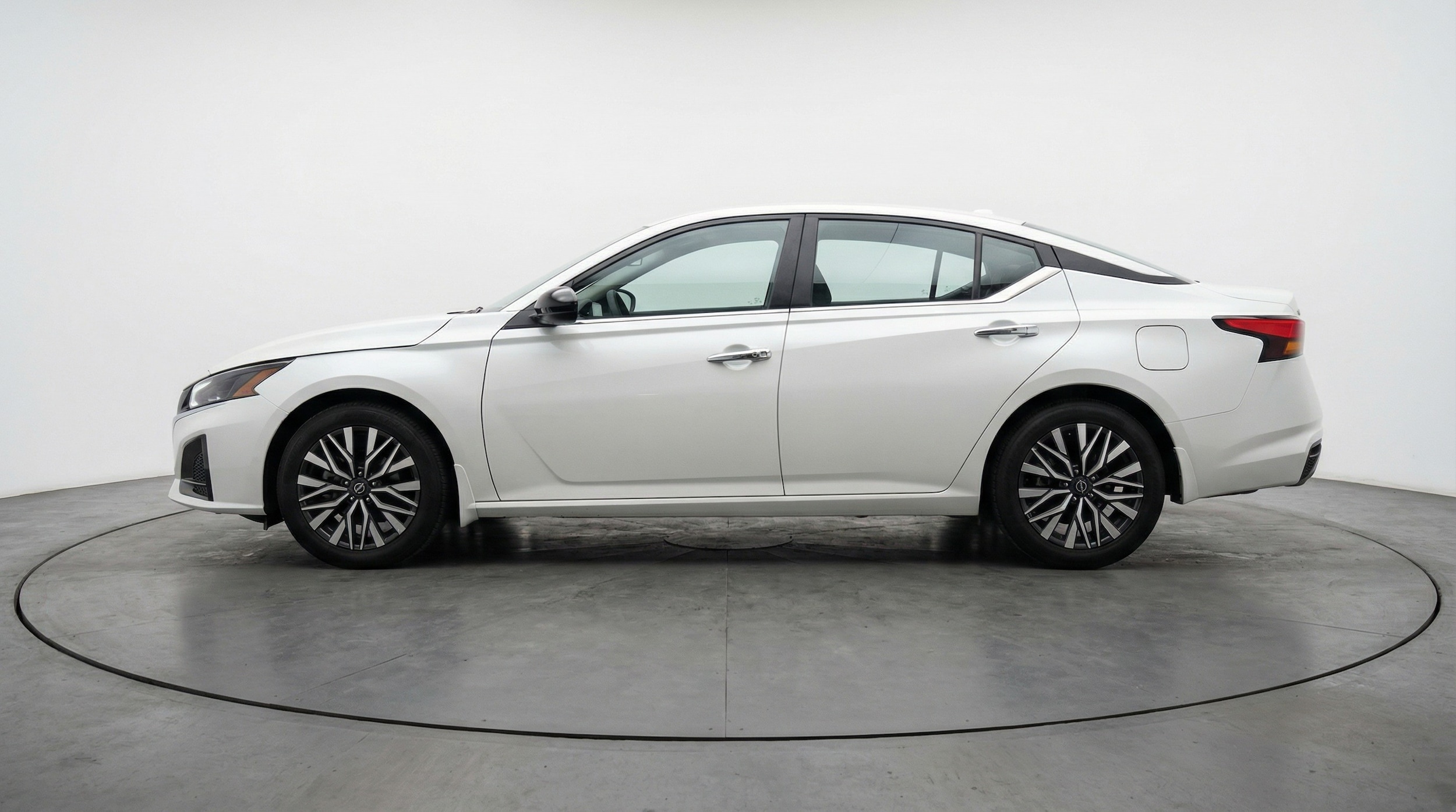 Thumbnail: 2025 Nissan Altima - 4