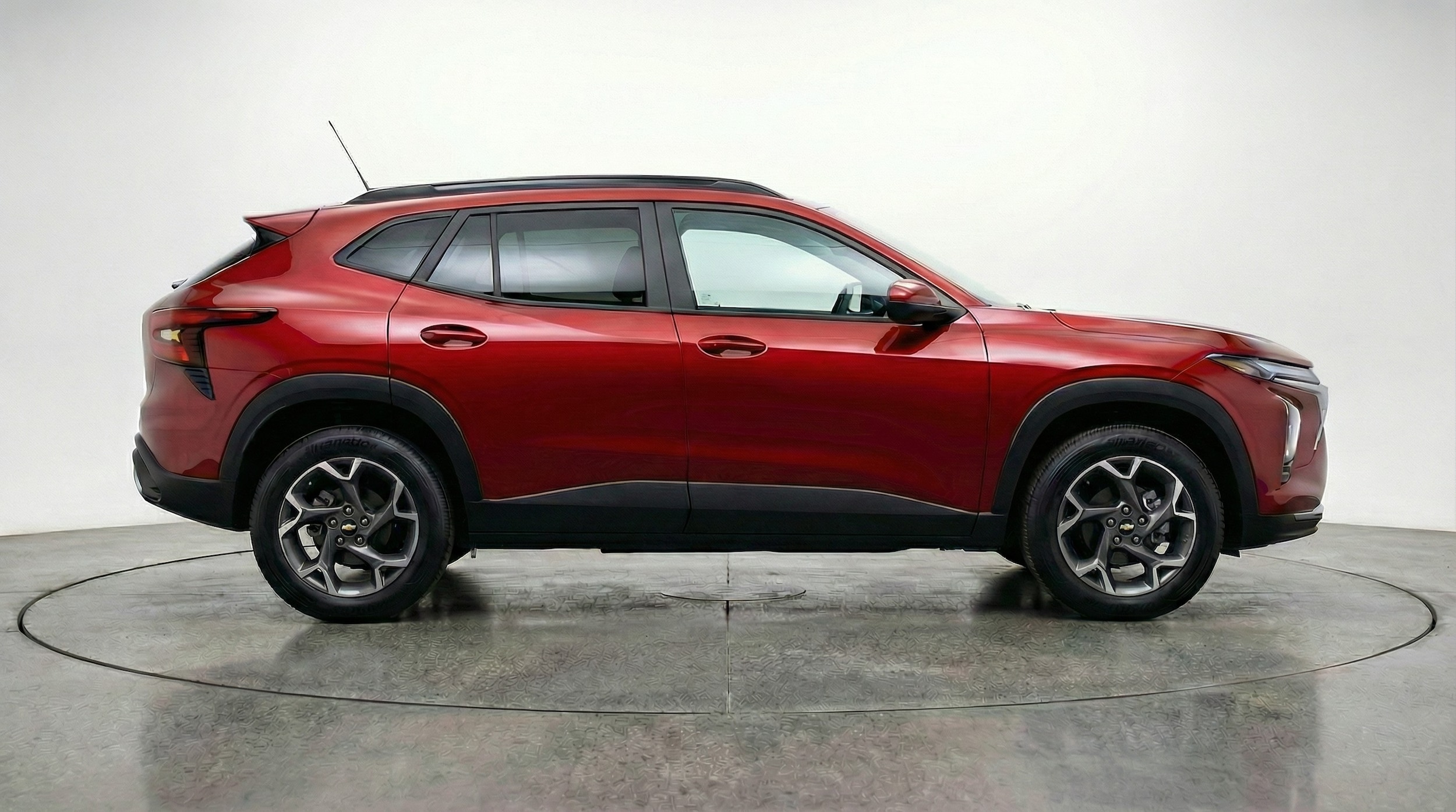 Thumbnail: 2025 Chevrolet Trax - 8