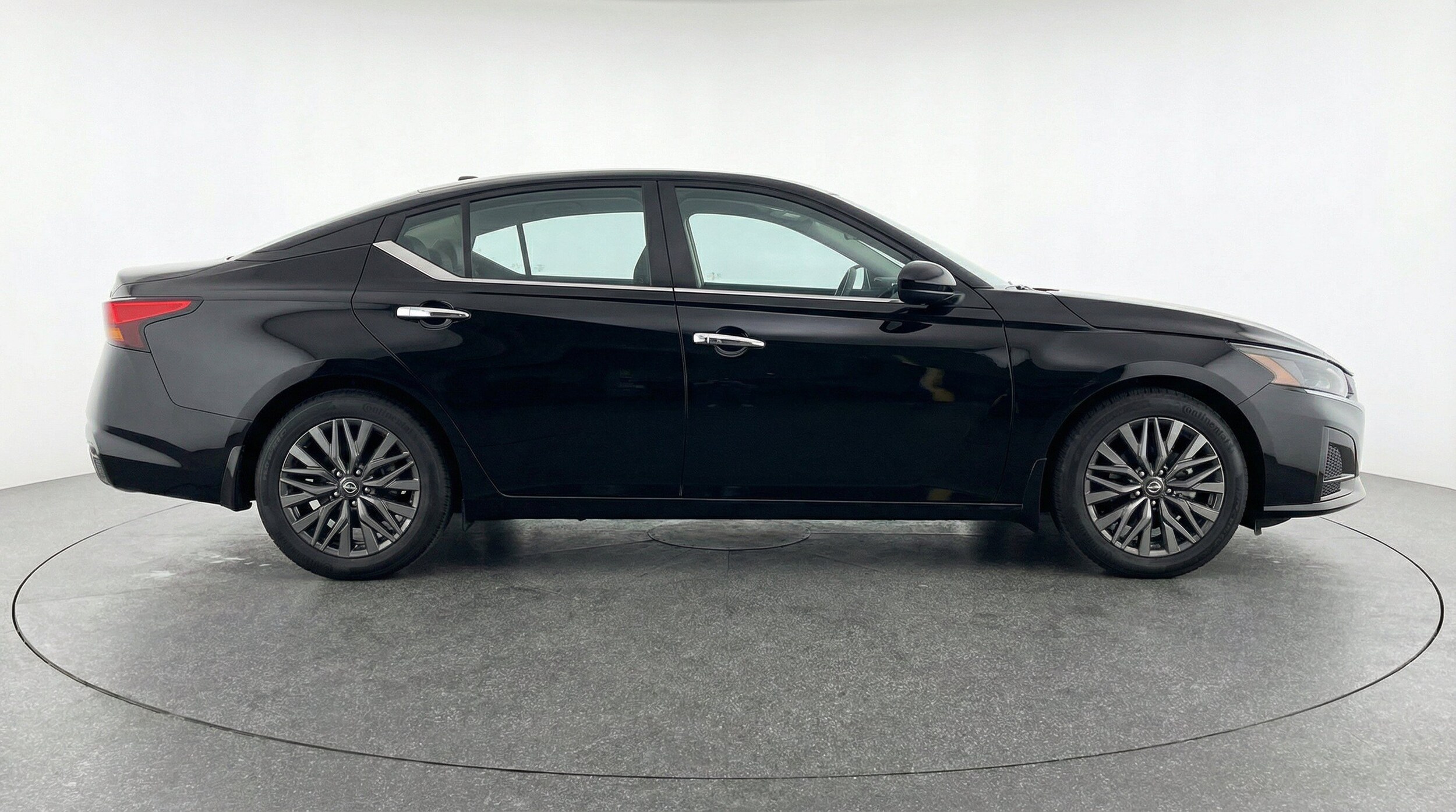 Thumbnail: 2025 Nissan Altima - 10