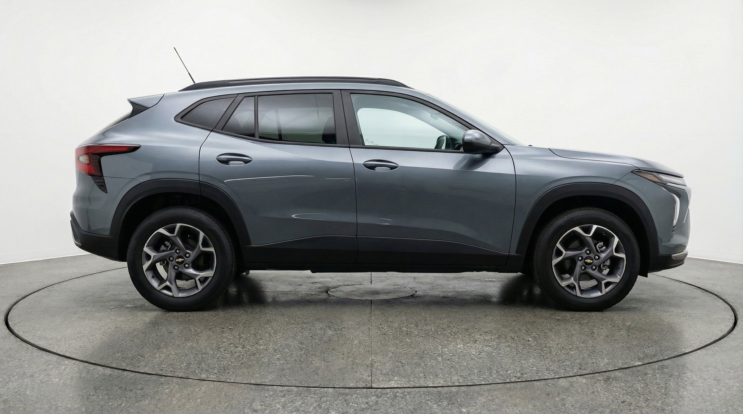 Thumbnail: 2025 Chevrolet Trax - 11