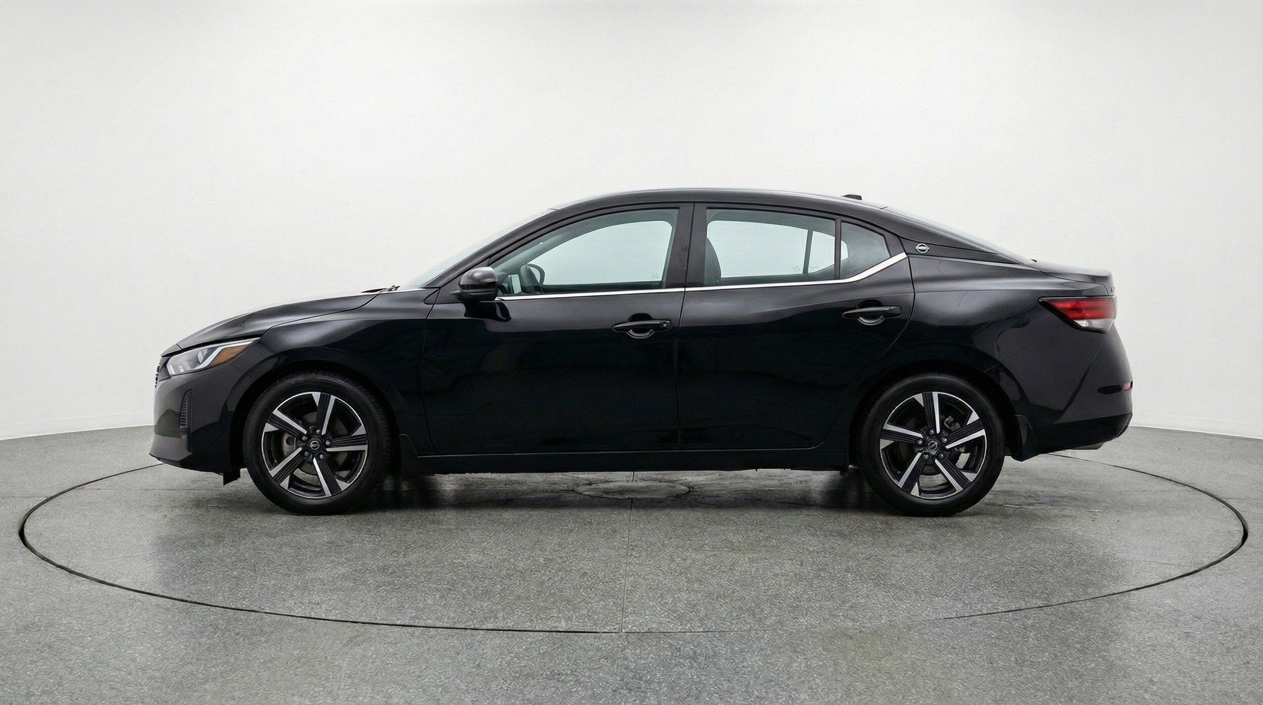 Thumbnail: 2025 Nissan Sentra - 5