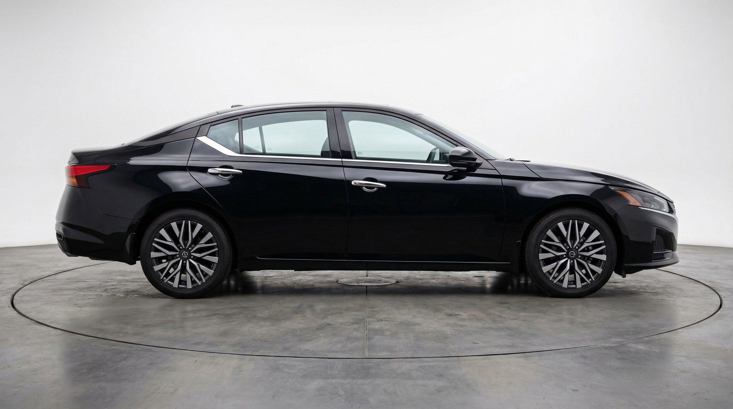 Thumbnail: 2025 Nissan Altima - 11