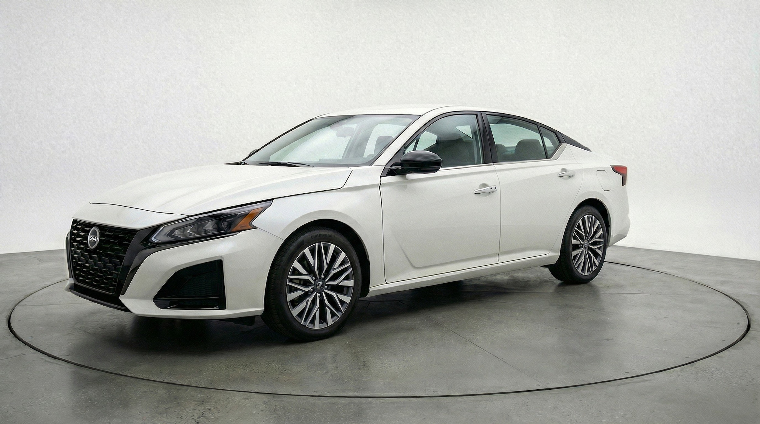 Thumbnail: 2025 Nissan Altima - 3