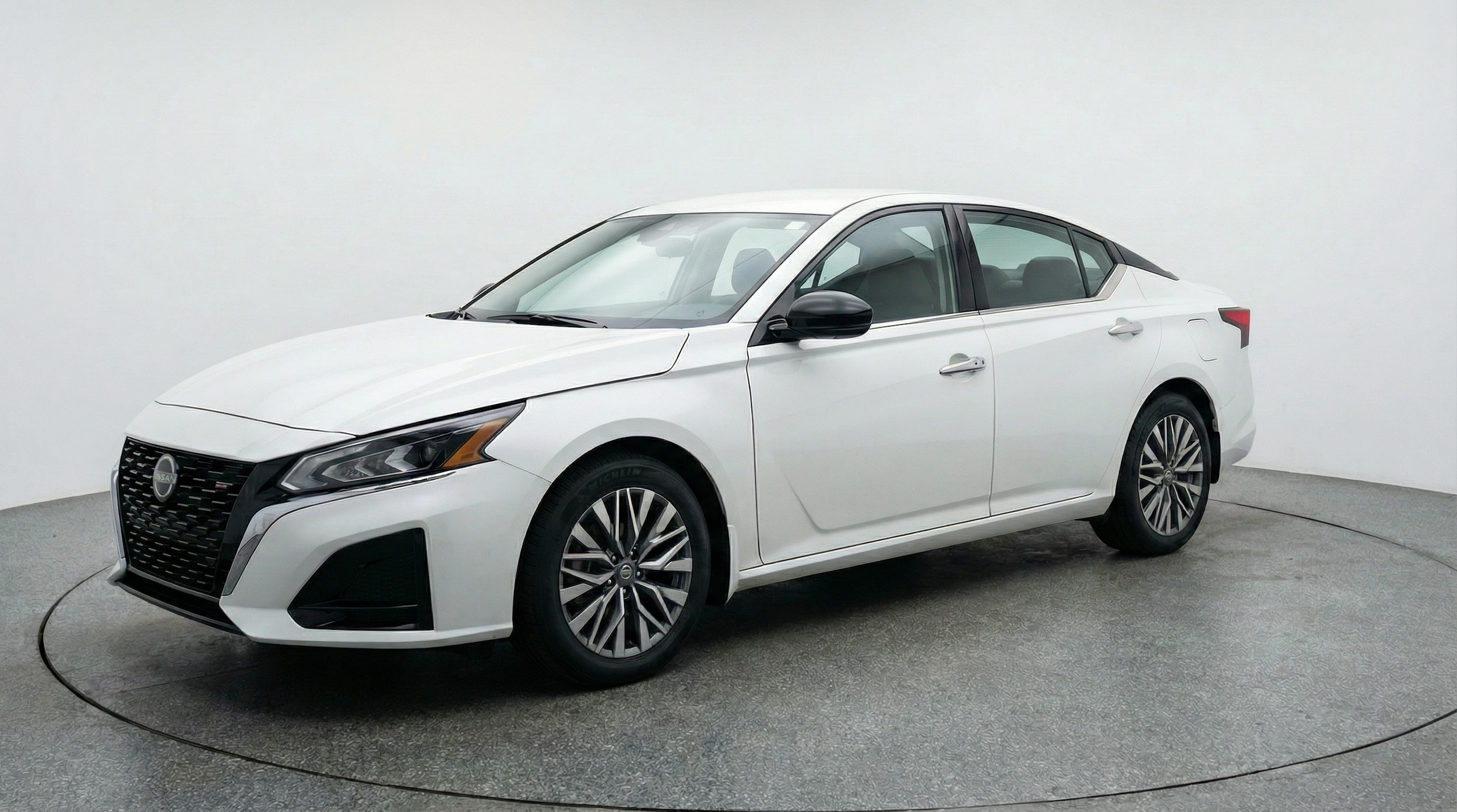 Thumbnail: 2025 Nissan Altima - 3