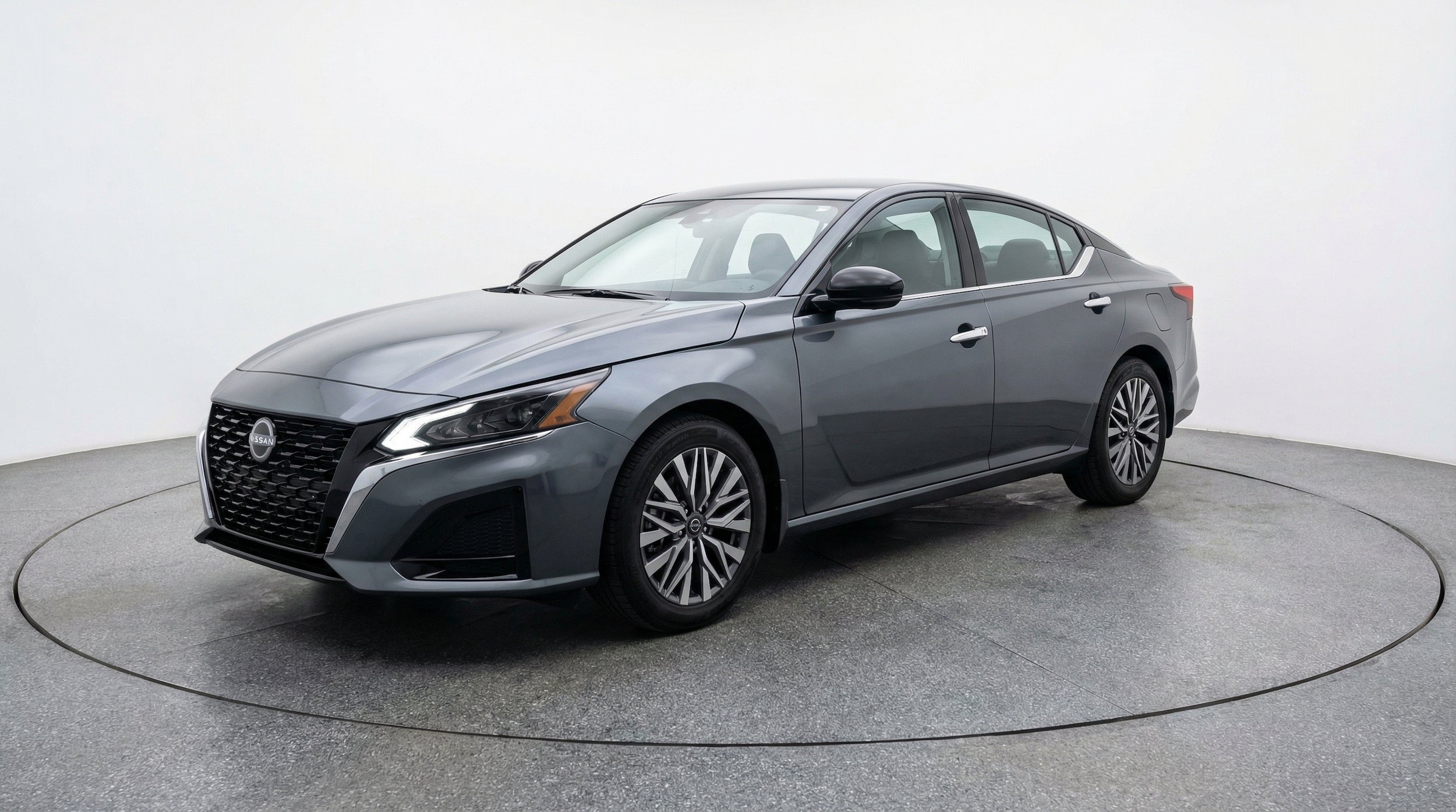 Thumbnail: 2025 Nissan Altima - 3