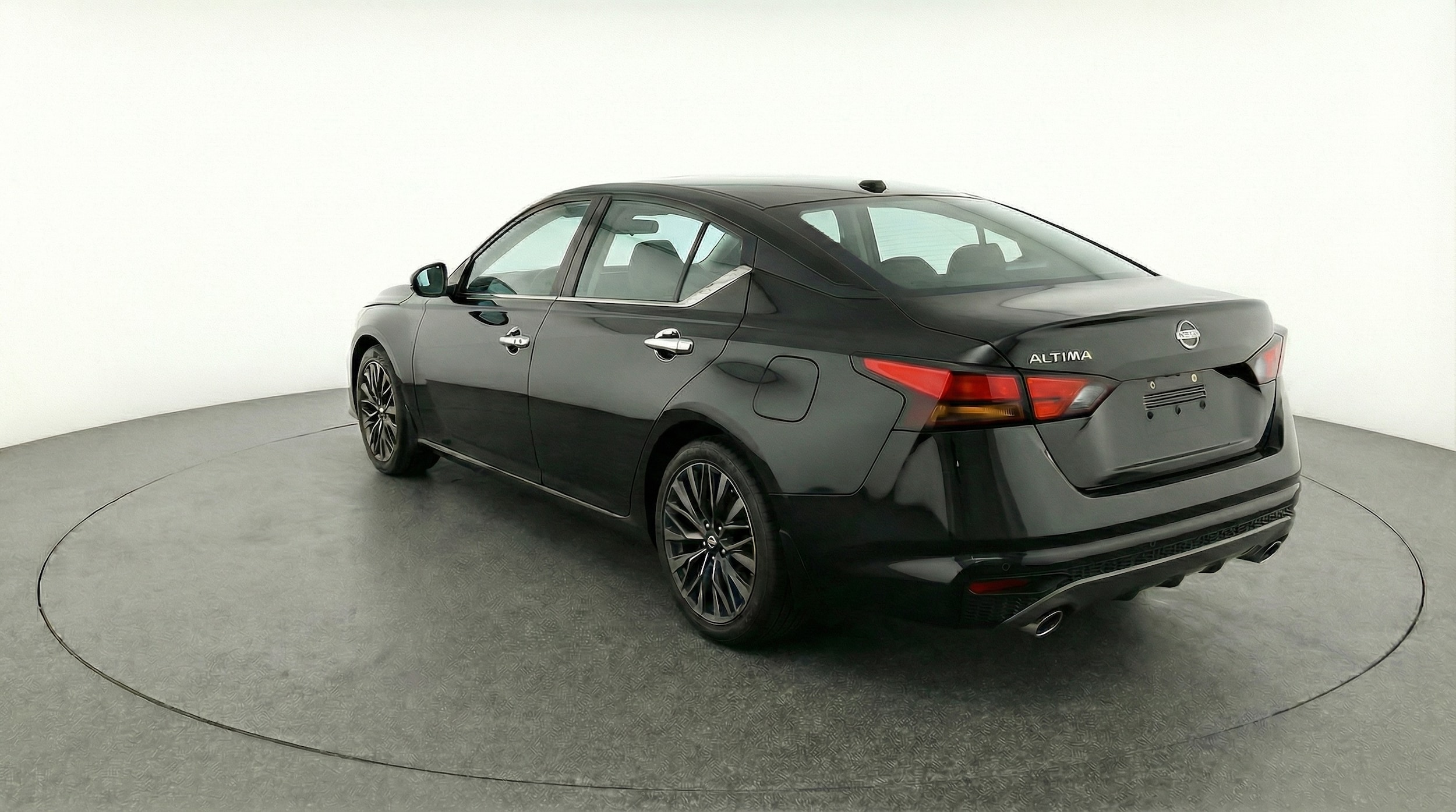 Thumbnail: 2025 Nissan Altima - 5