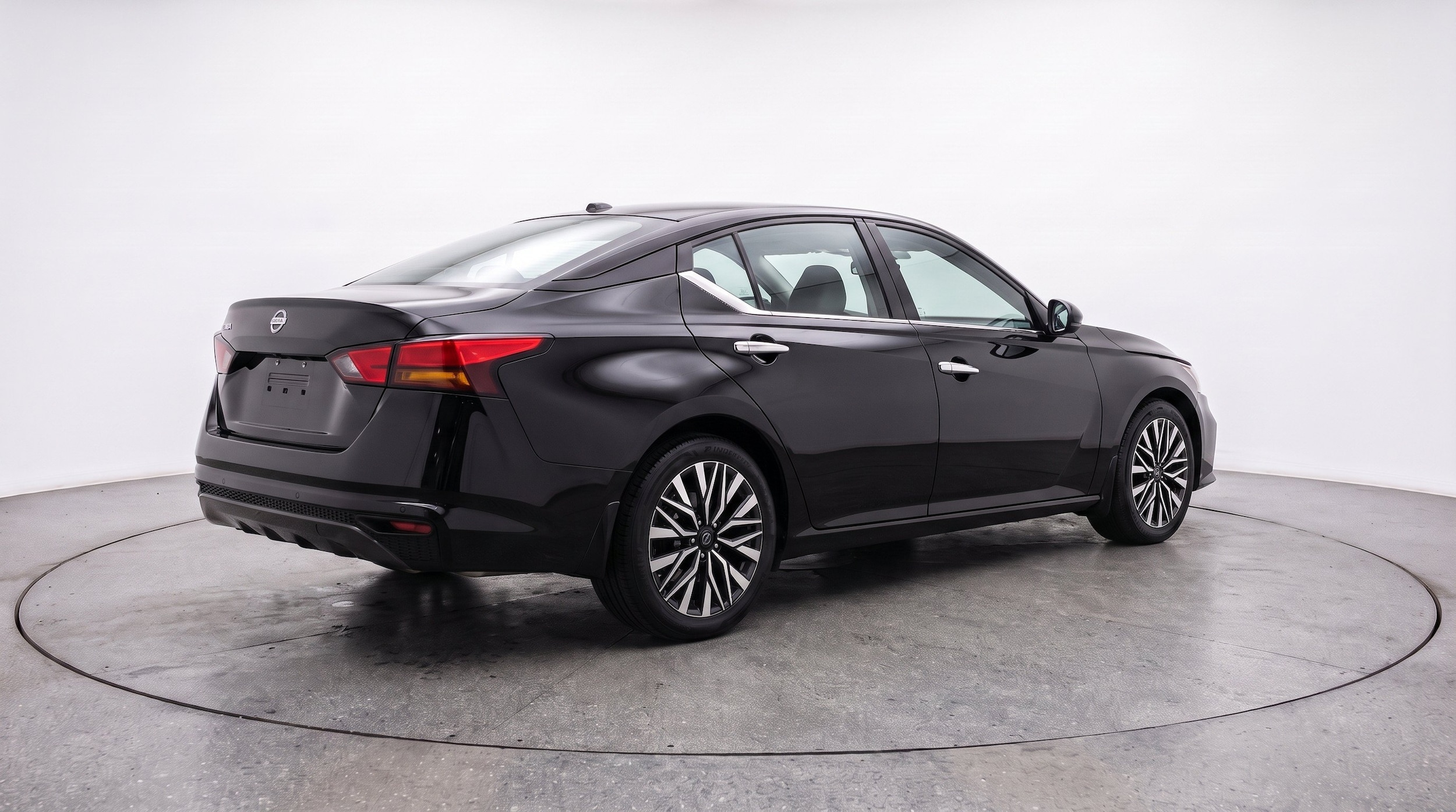 Thumbnail: 2025 Nissan Altima - 9